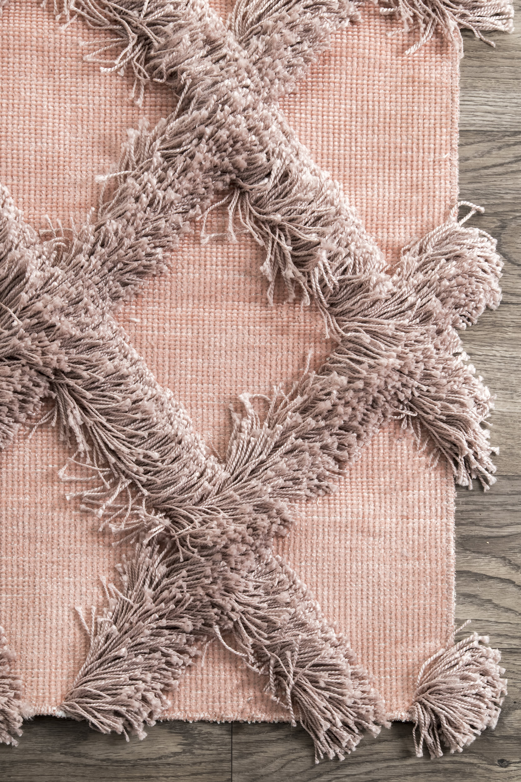Shaggy Diamond Trellis Rug | Pink - Image 3