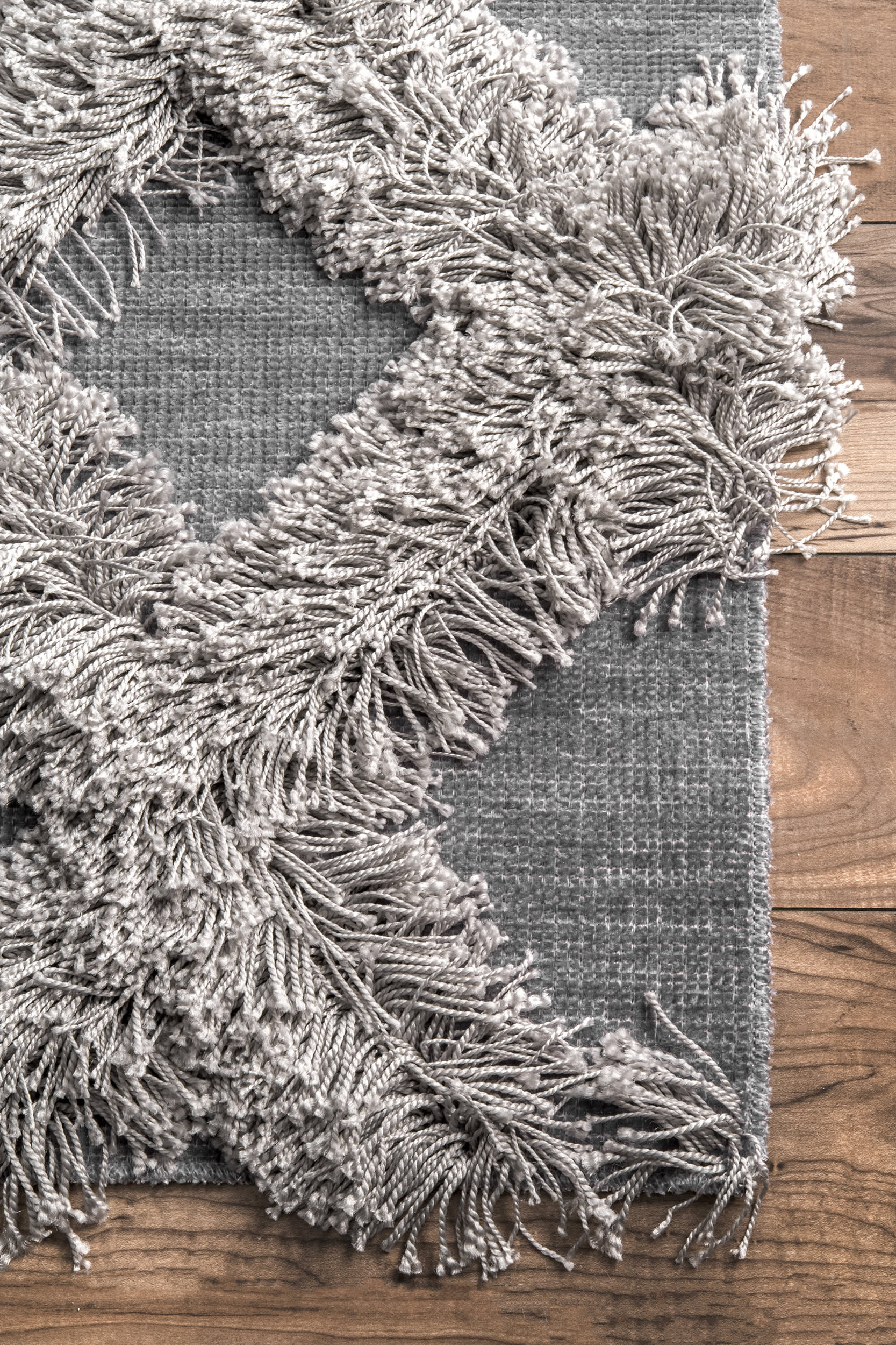 Shaggy Diamond Trellis Rug | Silver - Image 3