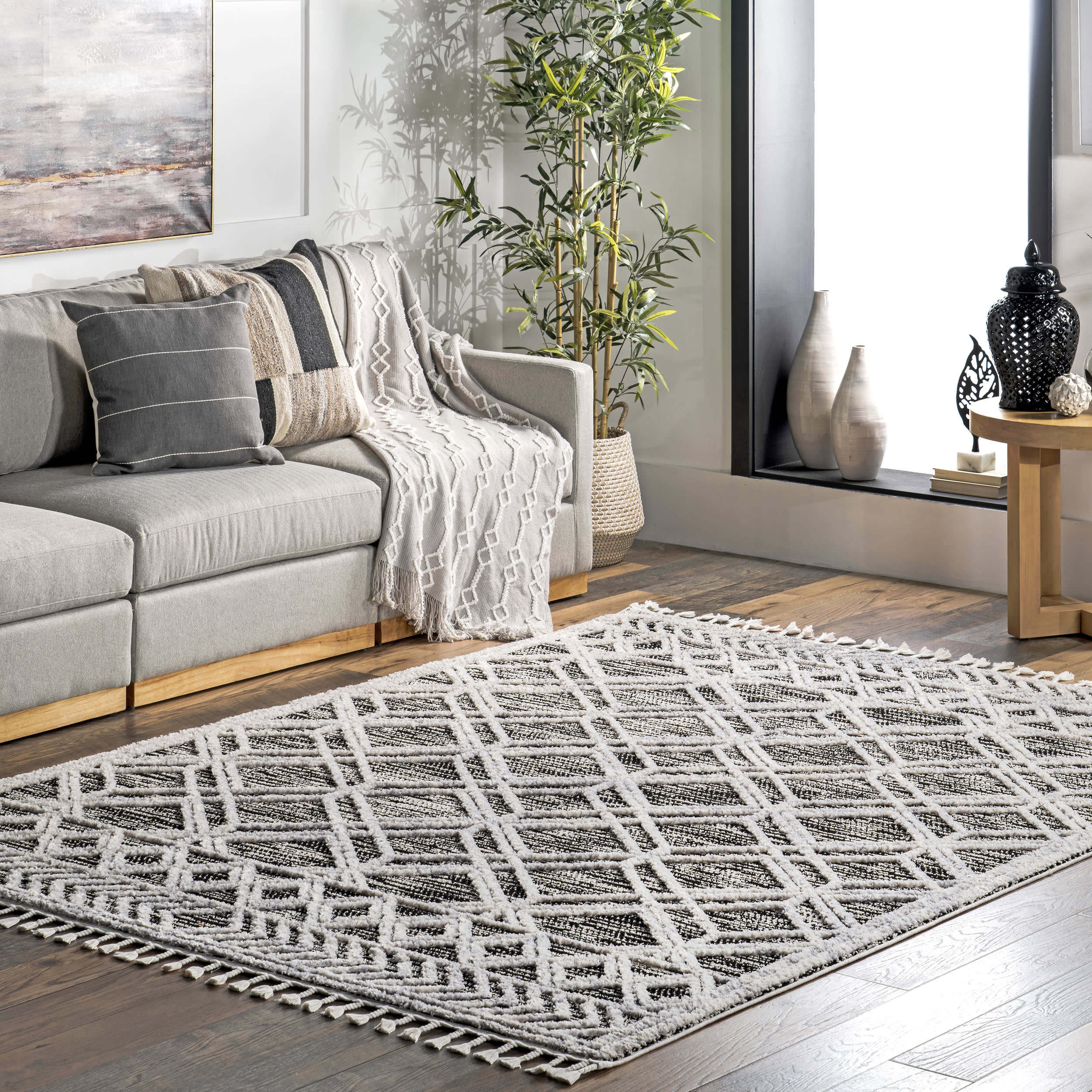 Shaggy Lattice Tassel Rug | Grey - Image 2