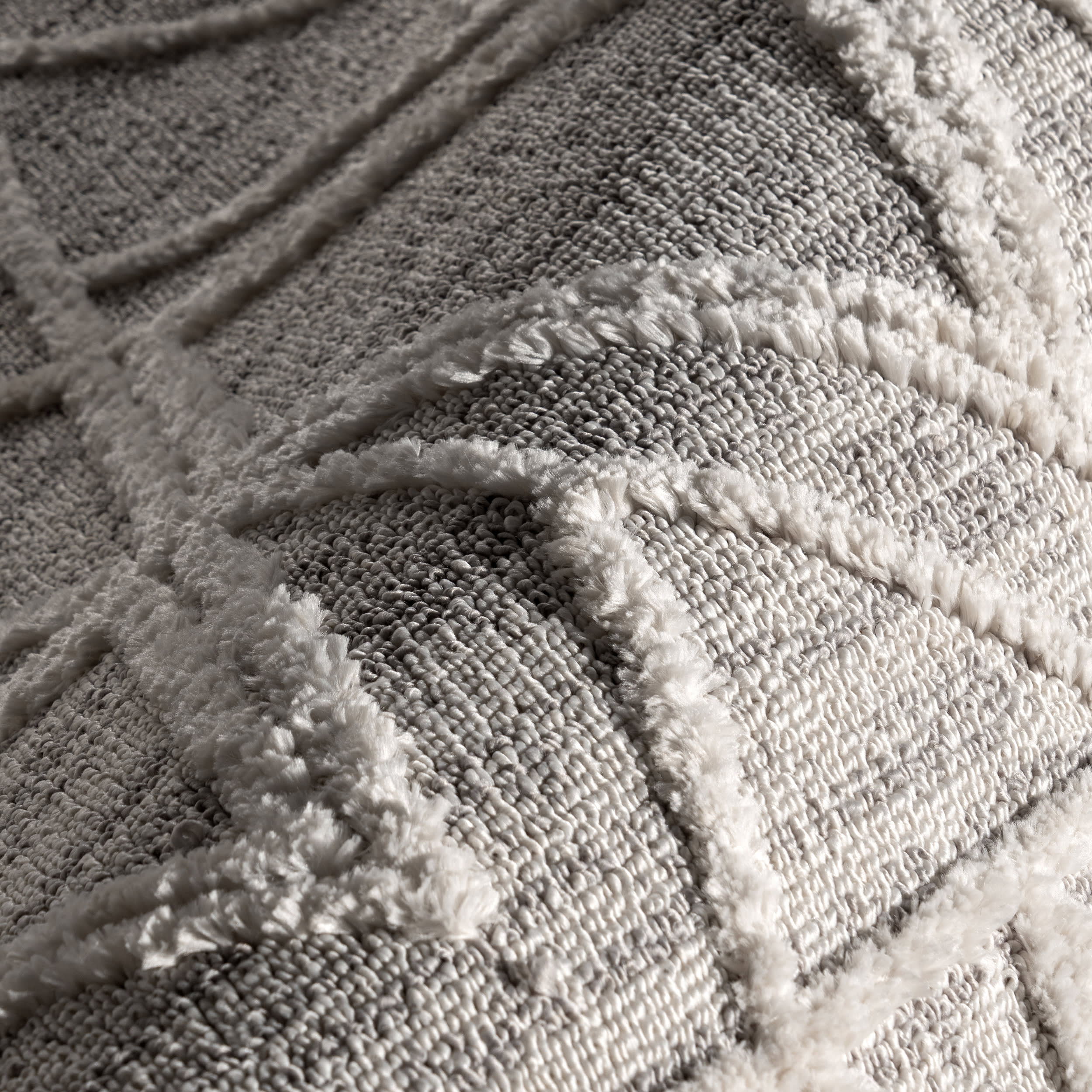 Shaggy Lattice Tassel Rug | Light Grey - Image 3