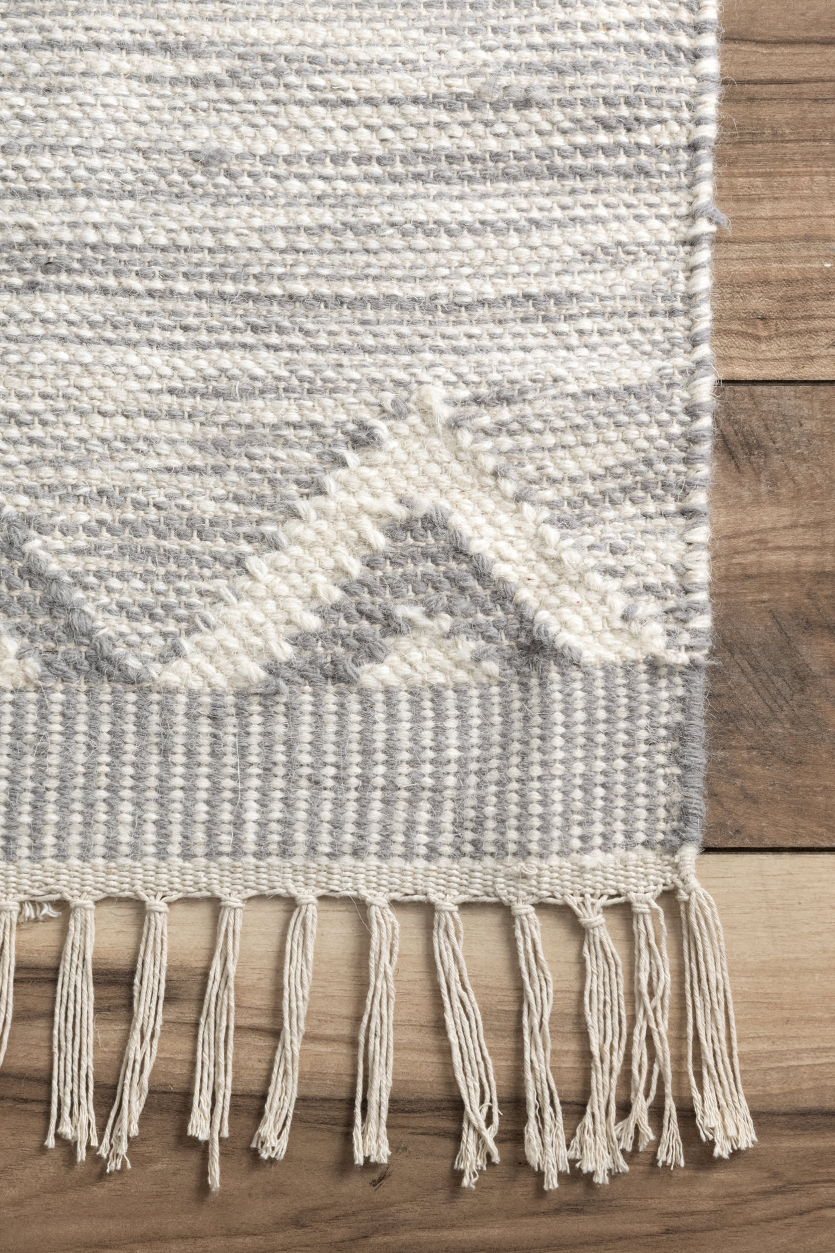 Shaggy Moroccan Lattice Fringe Rug | Light Grey - Image 3