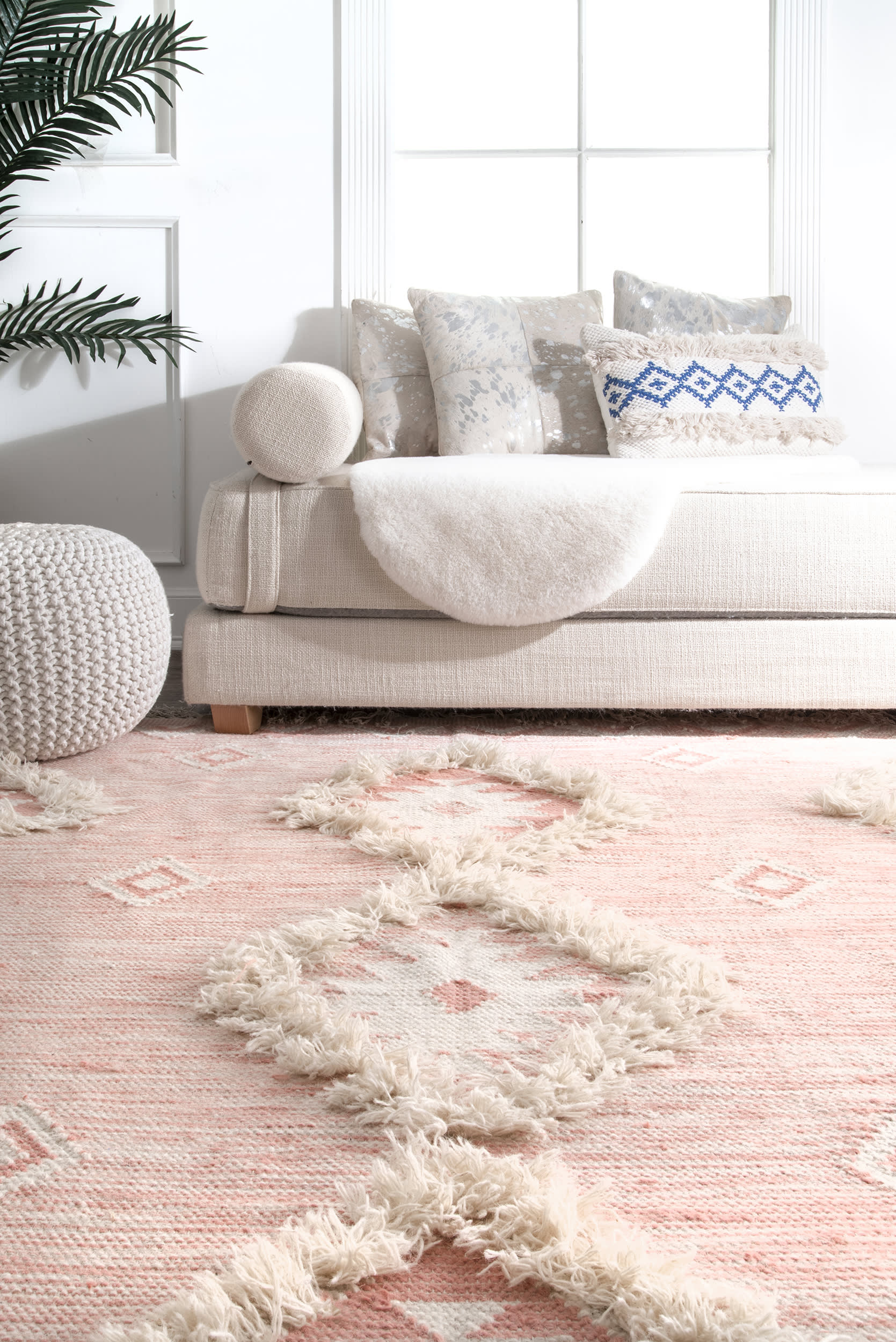 Shaggy Moroccan Lattice Fringe Rug | Pink - Image 3