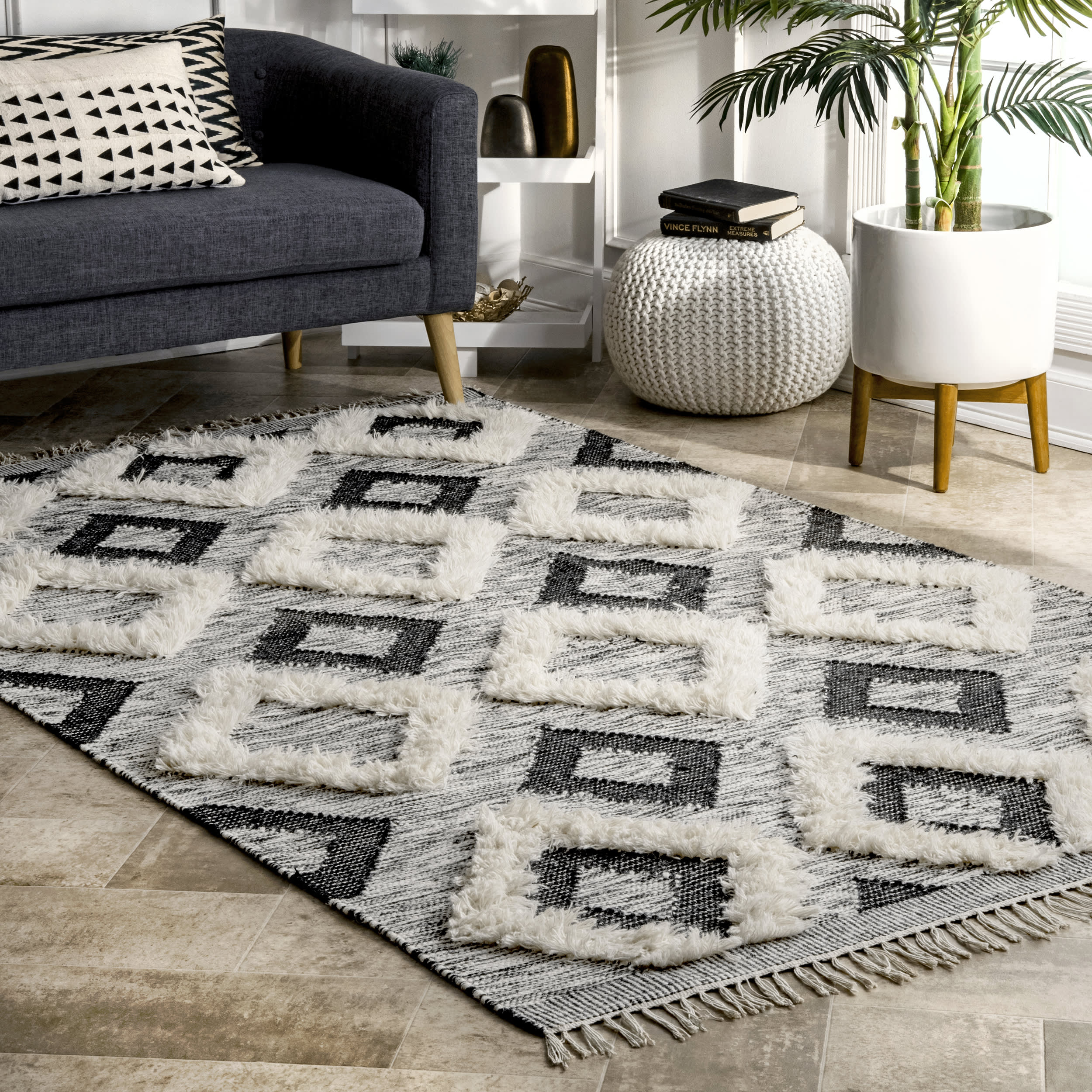 Shaggy Othello Diamonds Rug | Black and White - Image 2