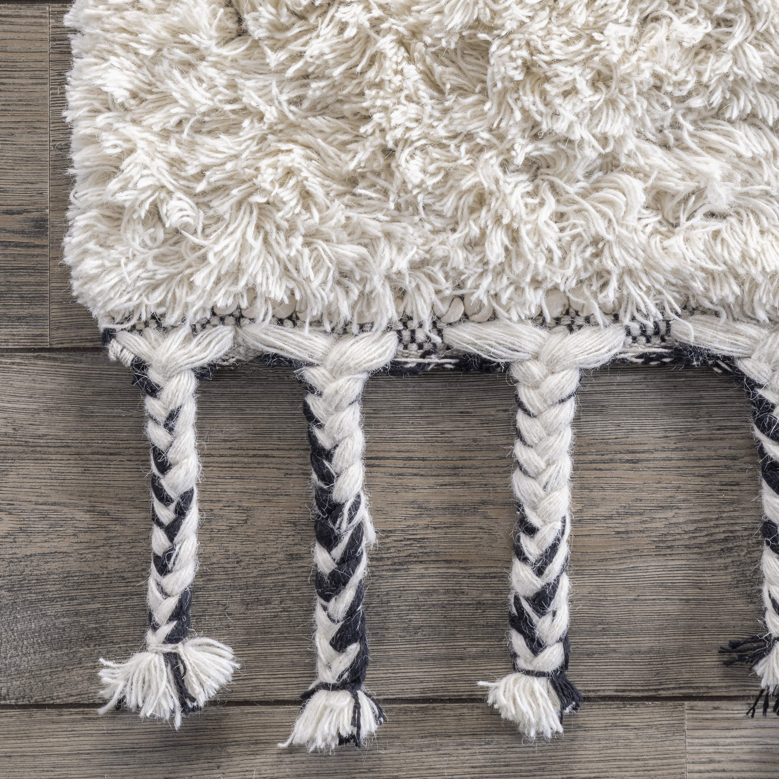 Shaggy Striped Texture Rug | Ivory - Image 3