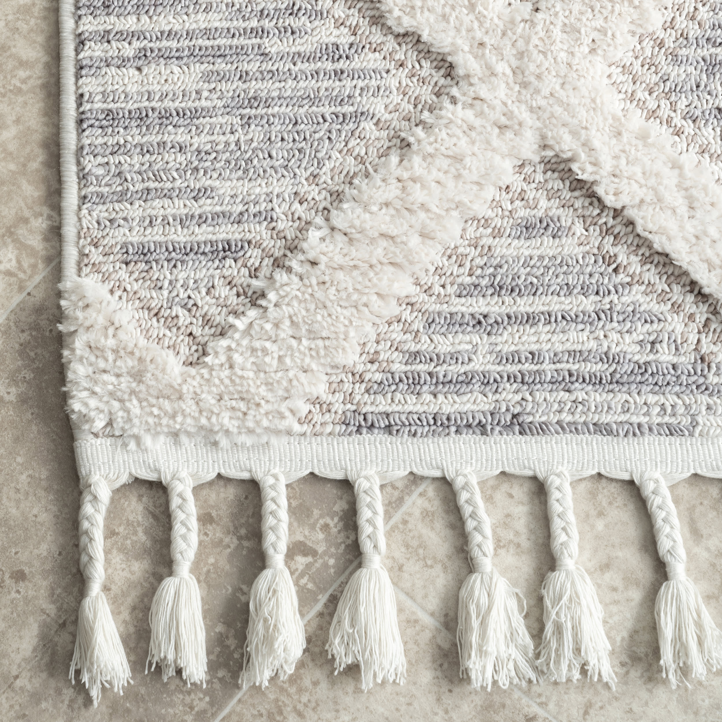 Shaggy Trellis Rug | Cream - Image 3