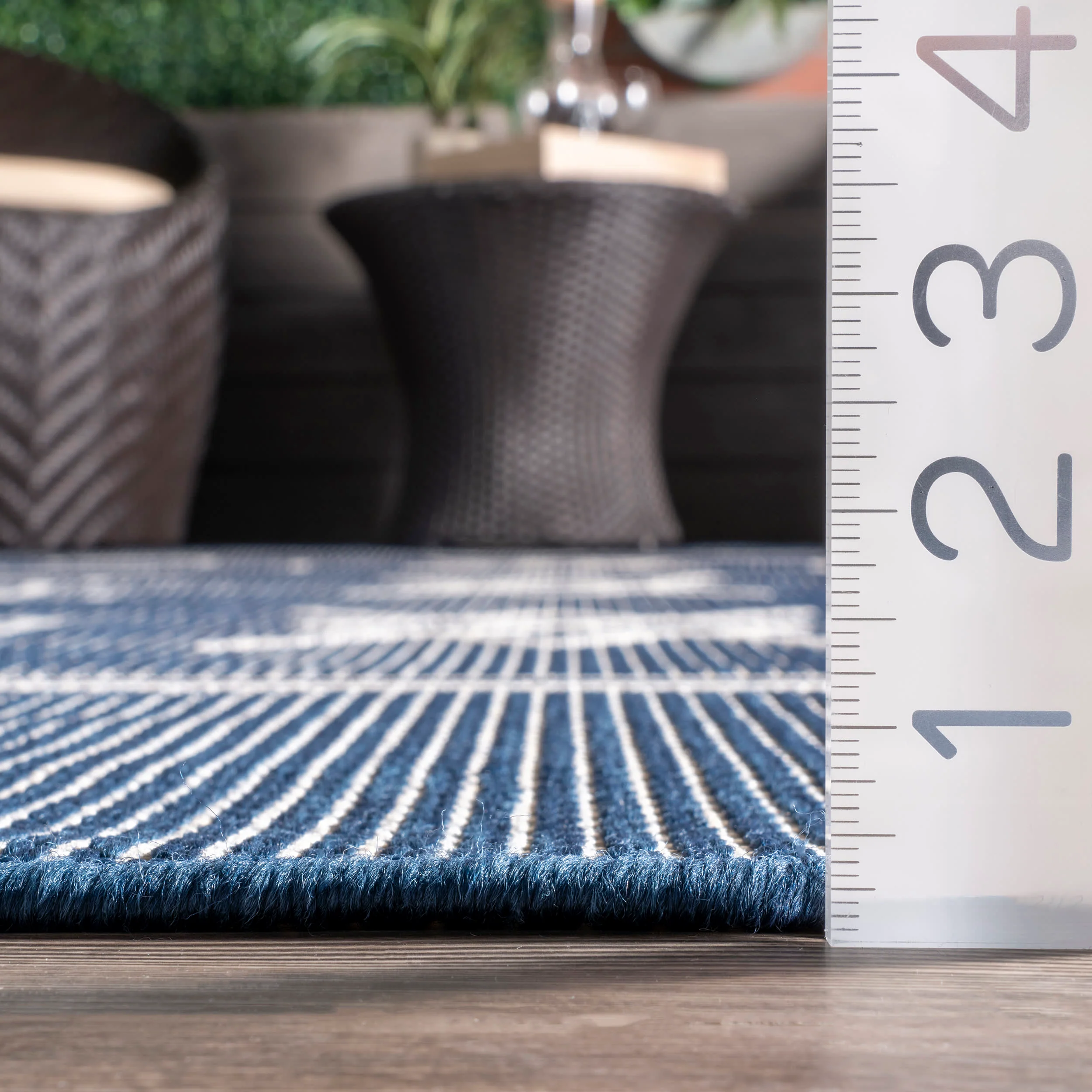 Simple Heraldry Indoor/Outdoor Flatweave Rug | Navy - Image 5