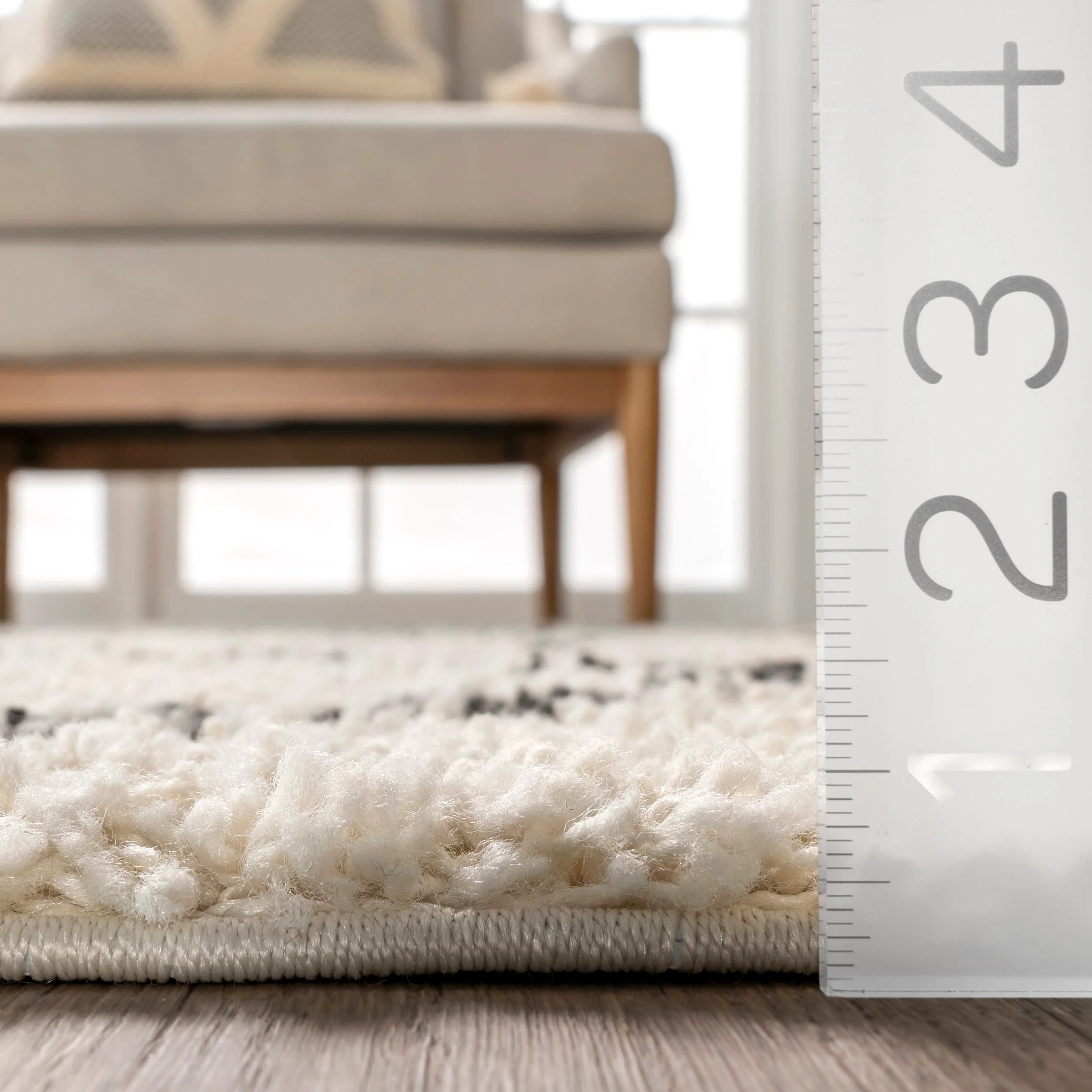 Simple Trellis With Braided Tassels Rug | Off White - Image 5