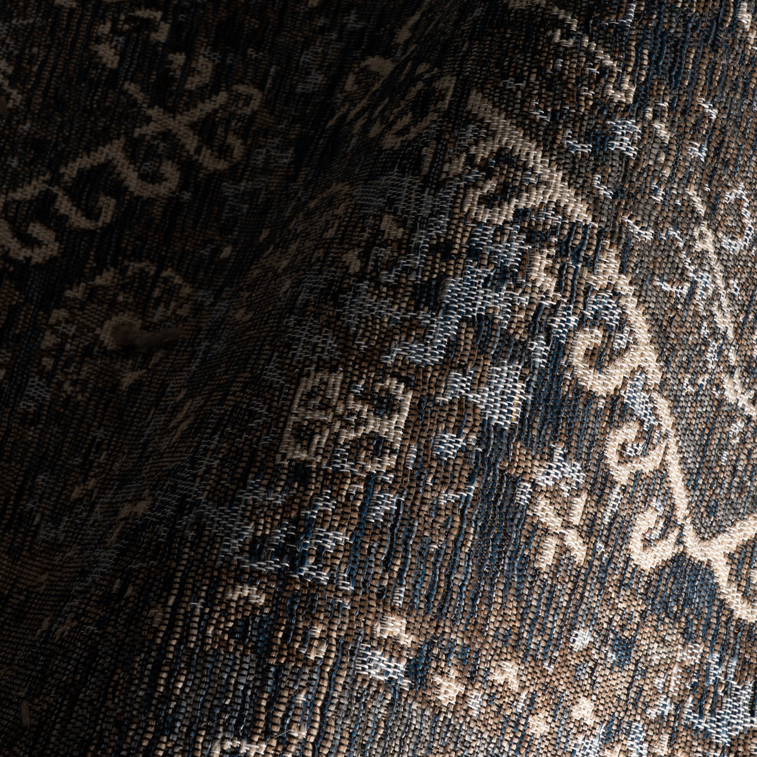 Solia Traditional Medallion Indoor/Outdoor Rug | Navy - Image 3