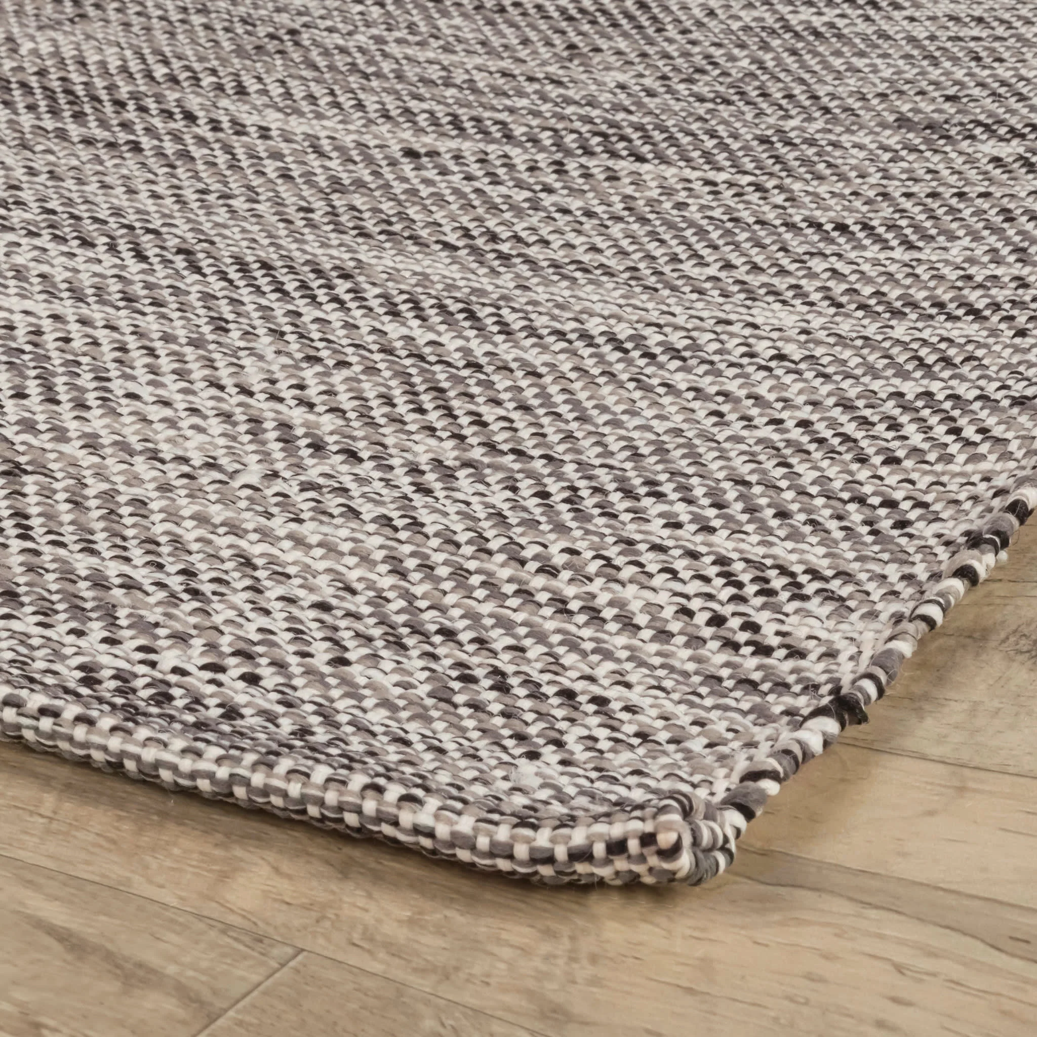 Solid Handwoven Handwoven Indoor/Outdoor Rug | Grey - Image 5