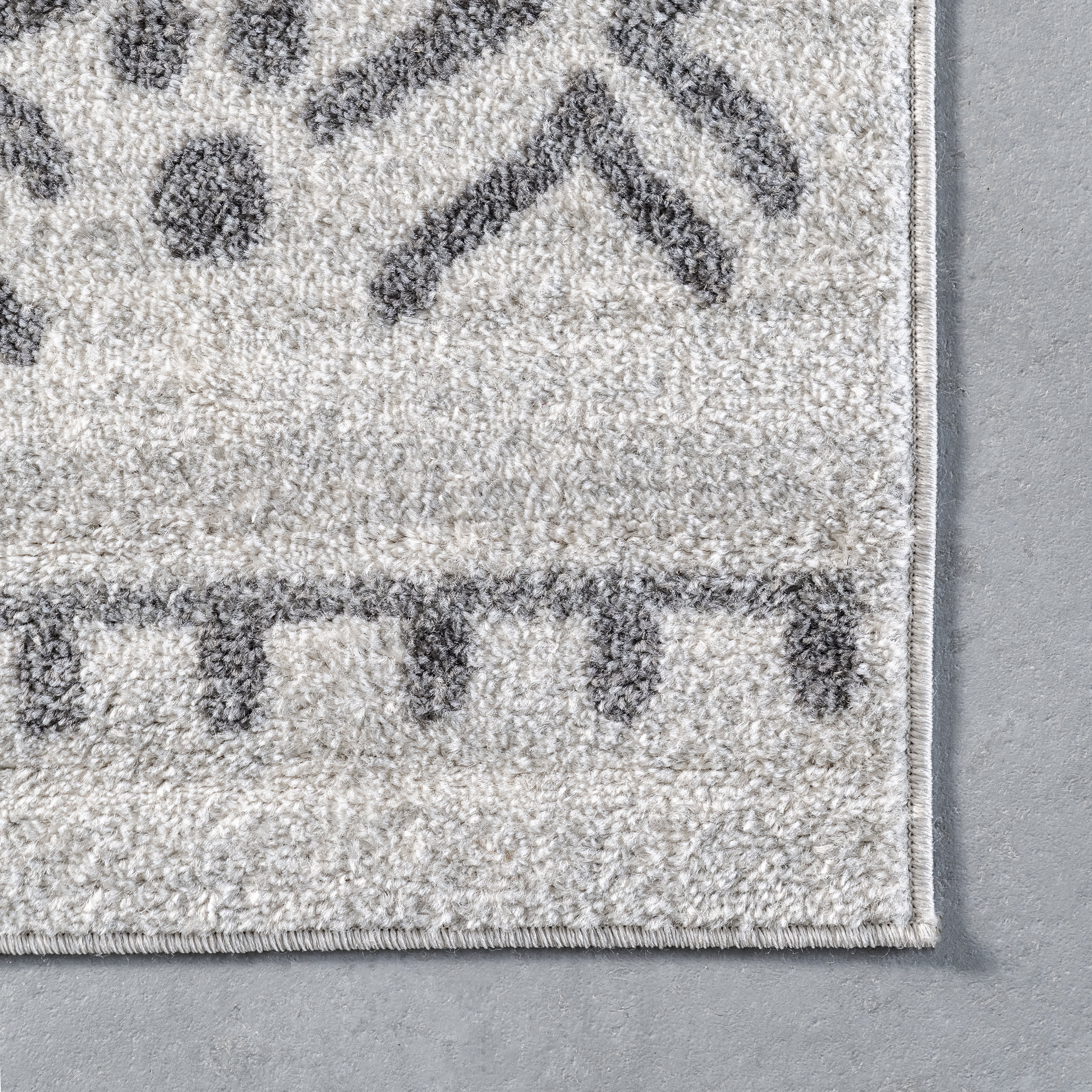Sophie Aztec Graphic Rug | Beige - Image 3