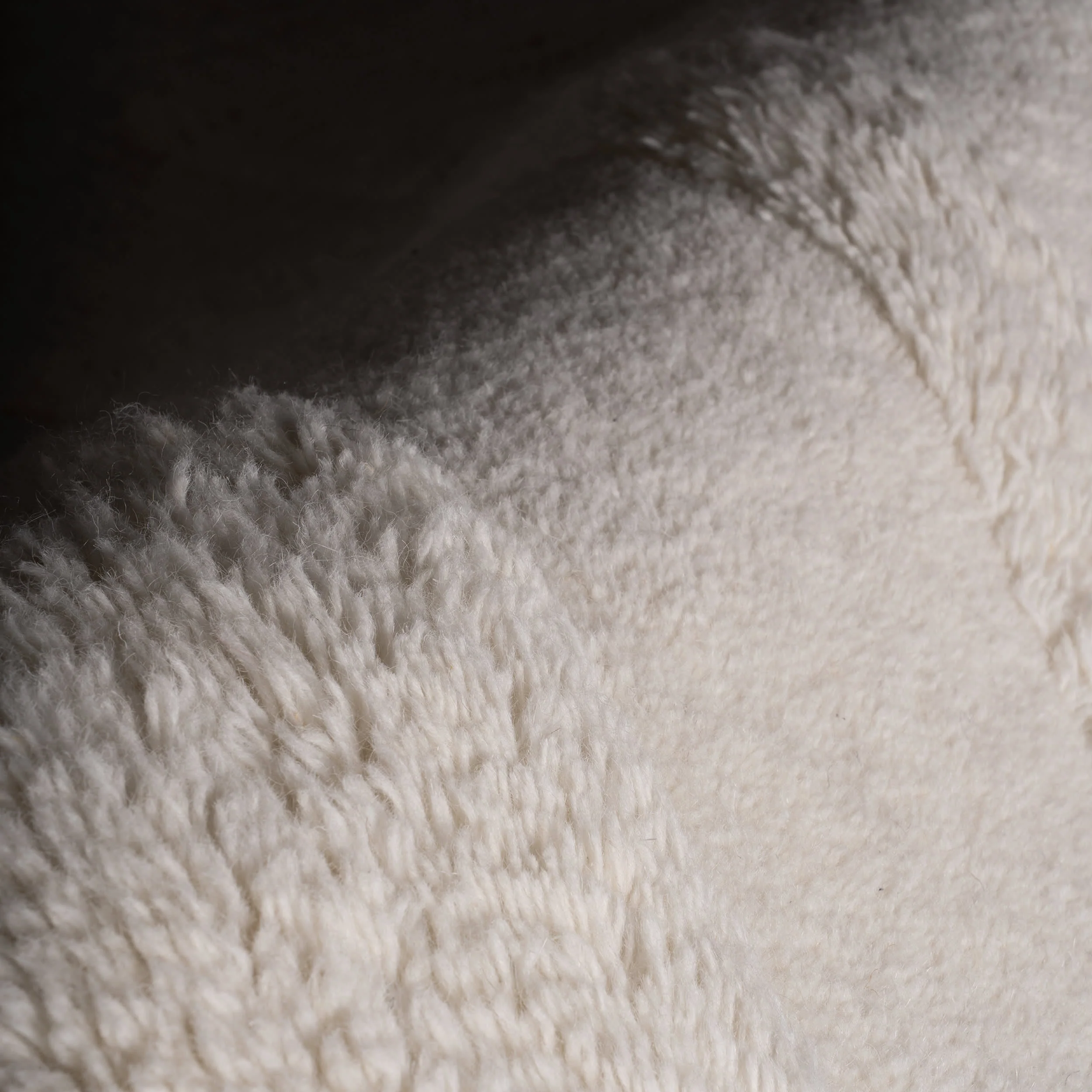 Sorvelle Modern Solid Wool Rug | Ivory - Image 3