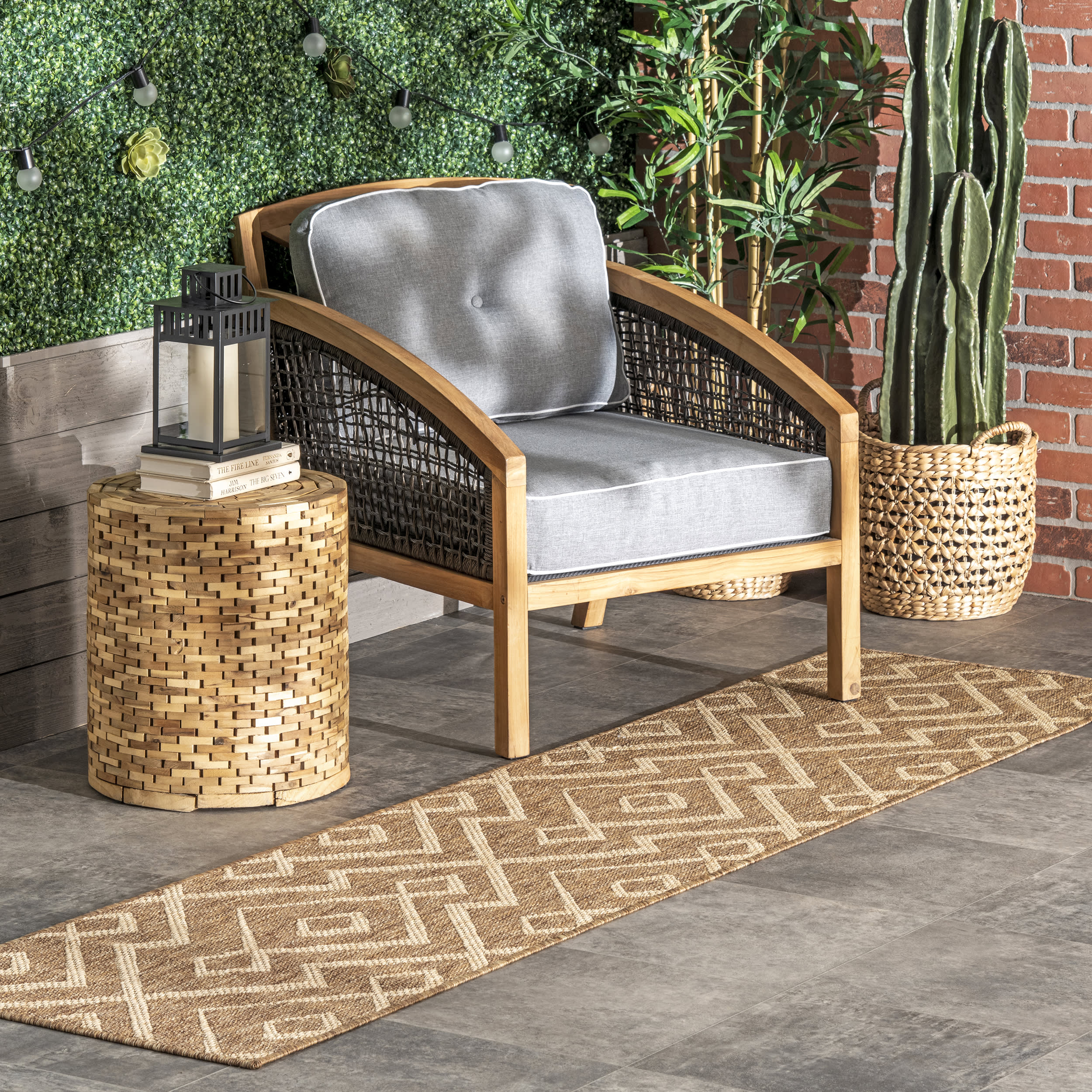 Spearhead Trellis Indoor/Outdoor Rug | Brown - Image 2
