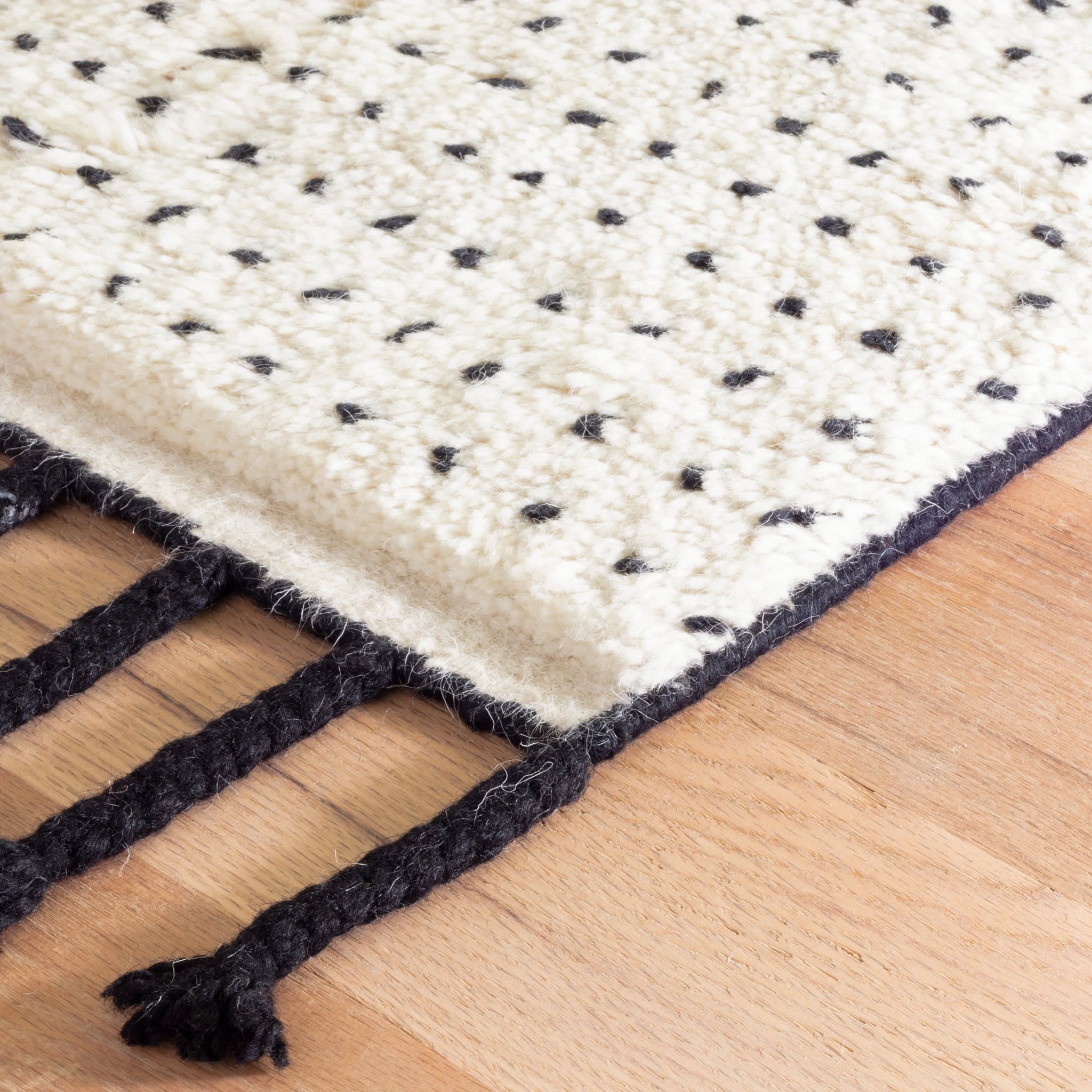 Speck Hand Knotted Wool Rug | Black - Image 5