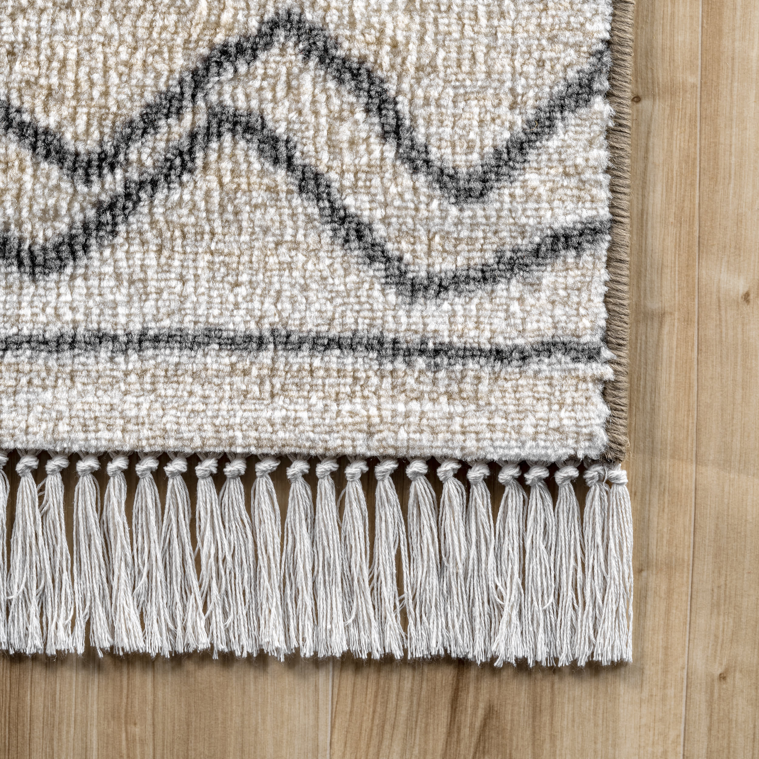 Spotted Diamonds Non-Slip Backing Rug | Beige - Image 3