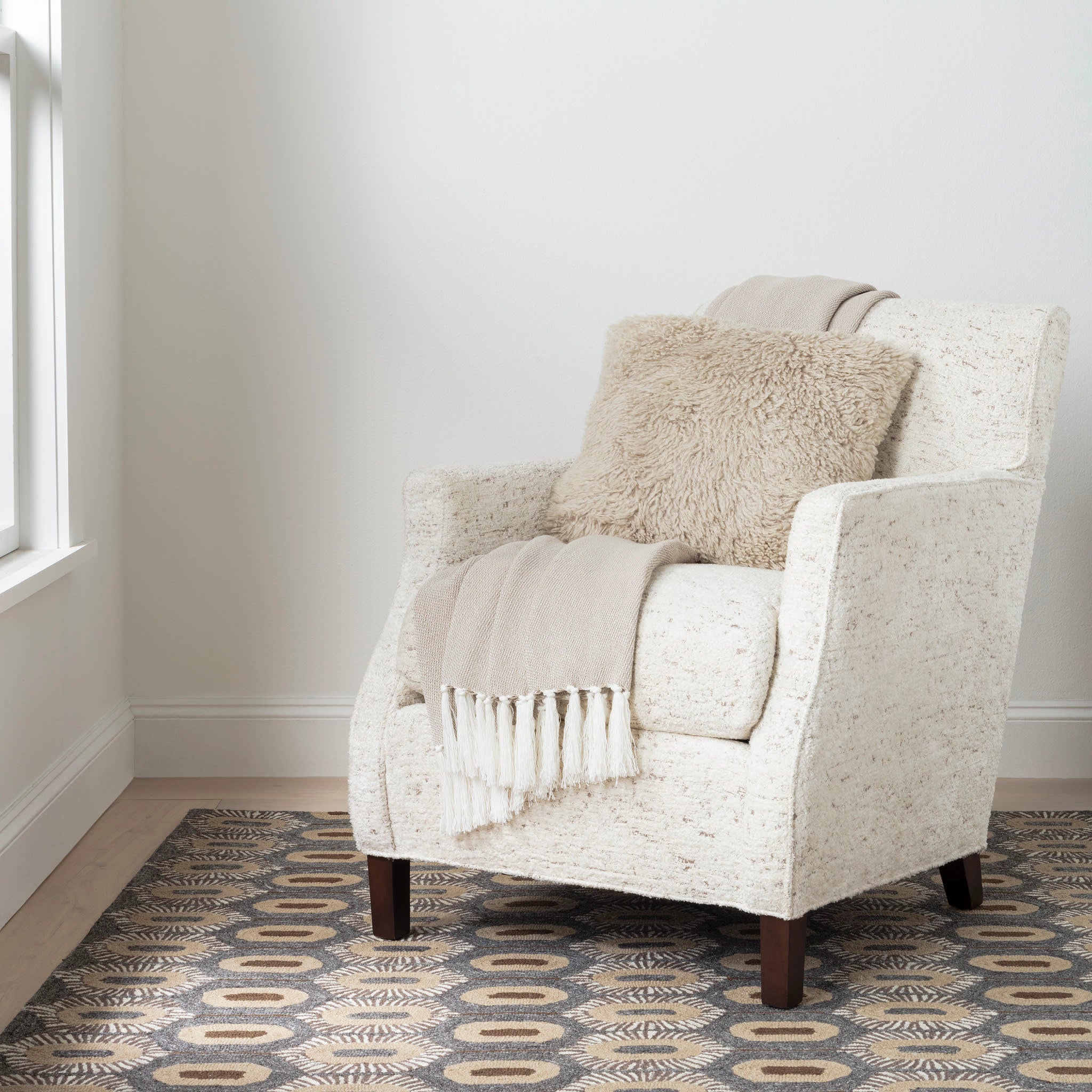 Stowe Hand Micro Hooked Wool Rug | Grey - Image 2