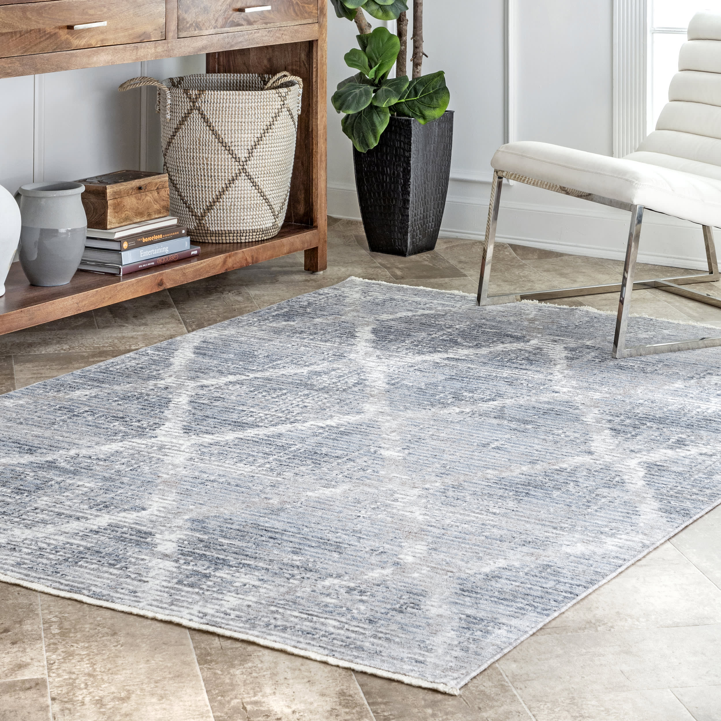 Streaked Trellis Fringe Rug | Silver - Image 2