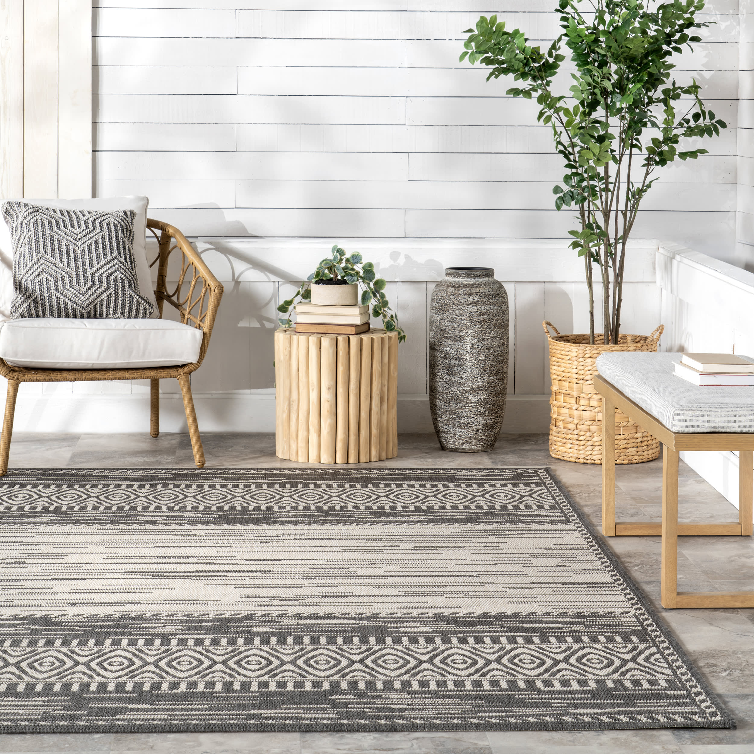 Striated Indoor/Outdoor Rug | Grey - Image 4