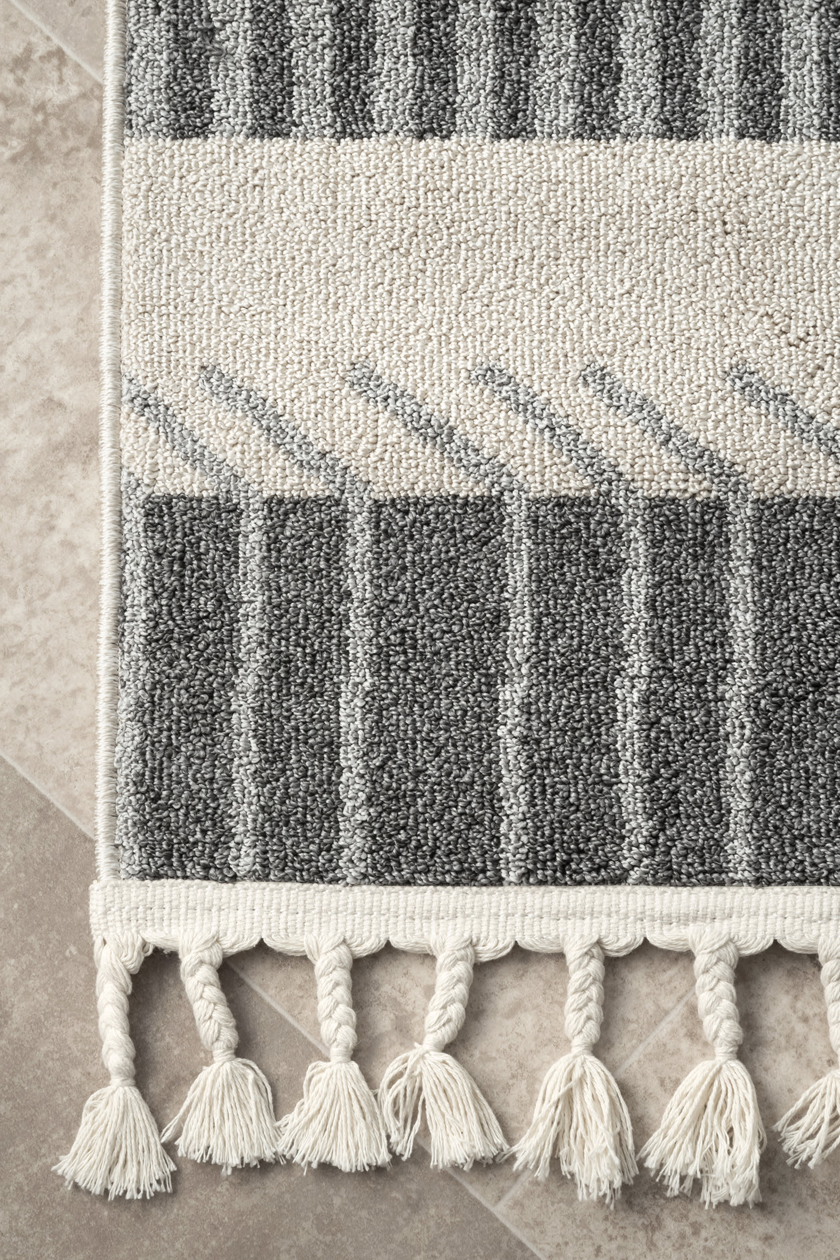 Striated Stripes Tassel Rug | Beige - Image 3