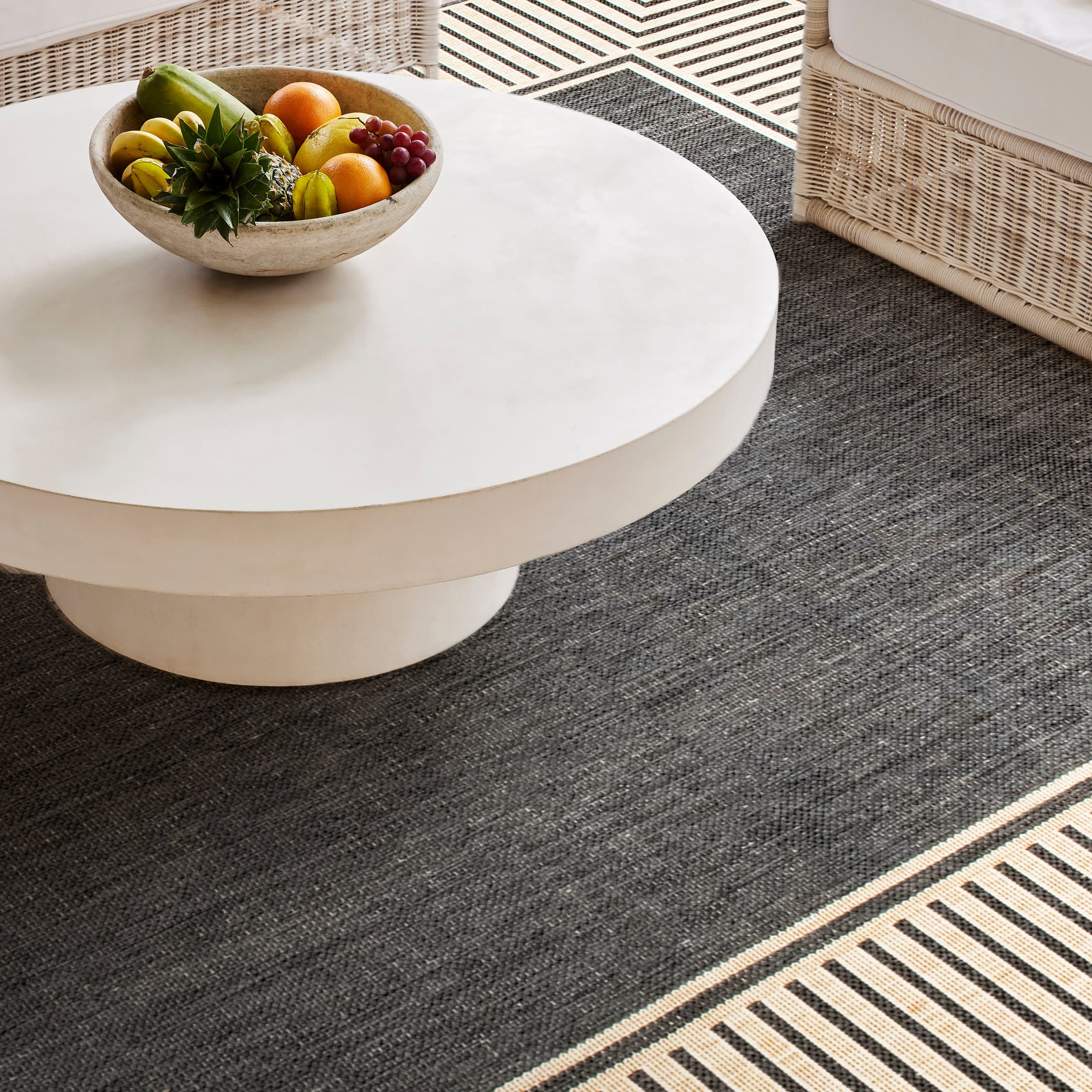 Striped Border Indoor/Outdoor Flatweave Rug | Dark Grey - Image 4