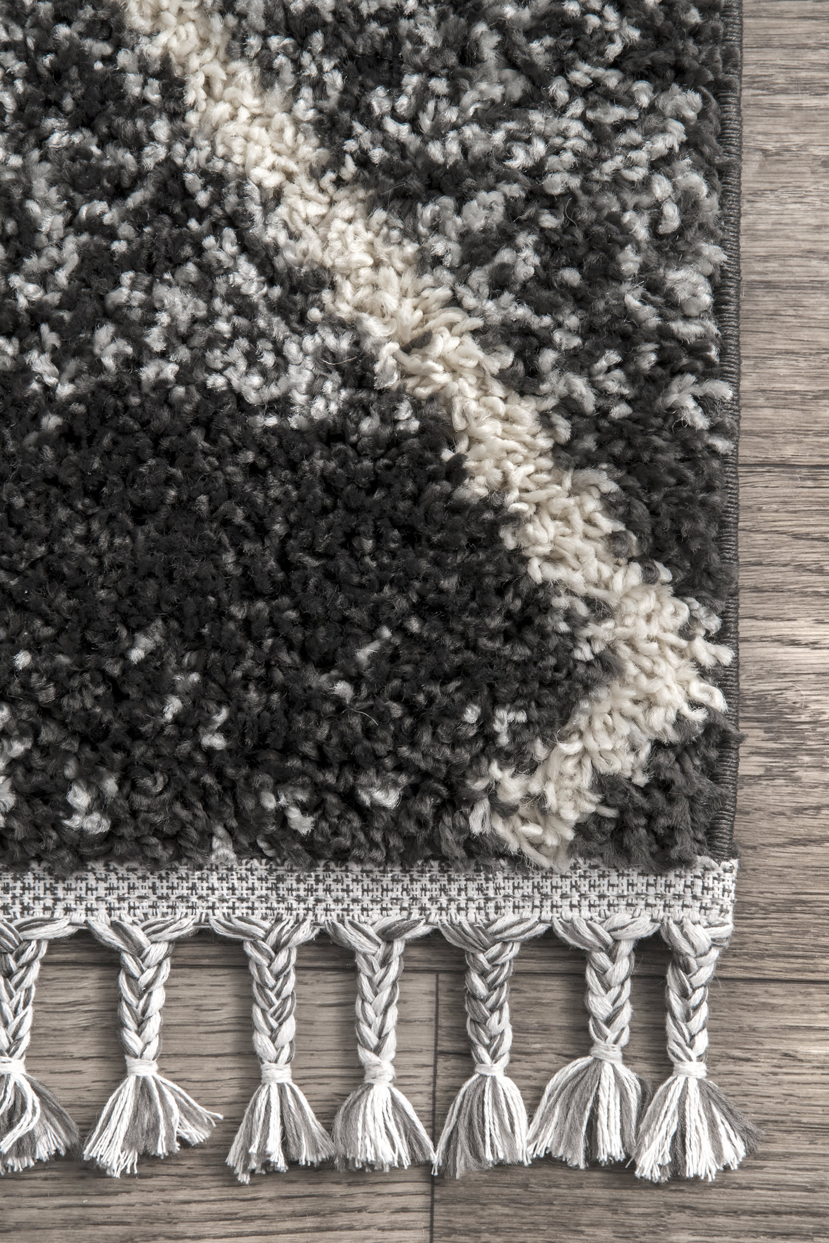 Striped Moroccan Trellis Tassel Rug | Black - Image 3