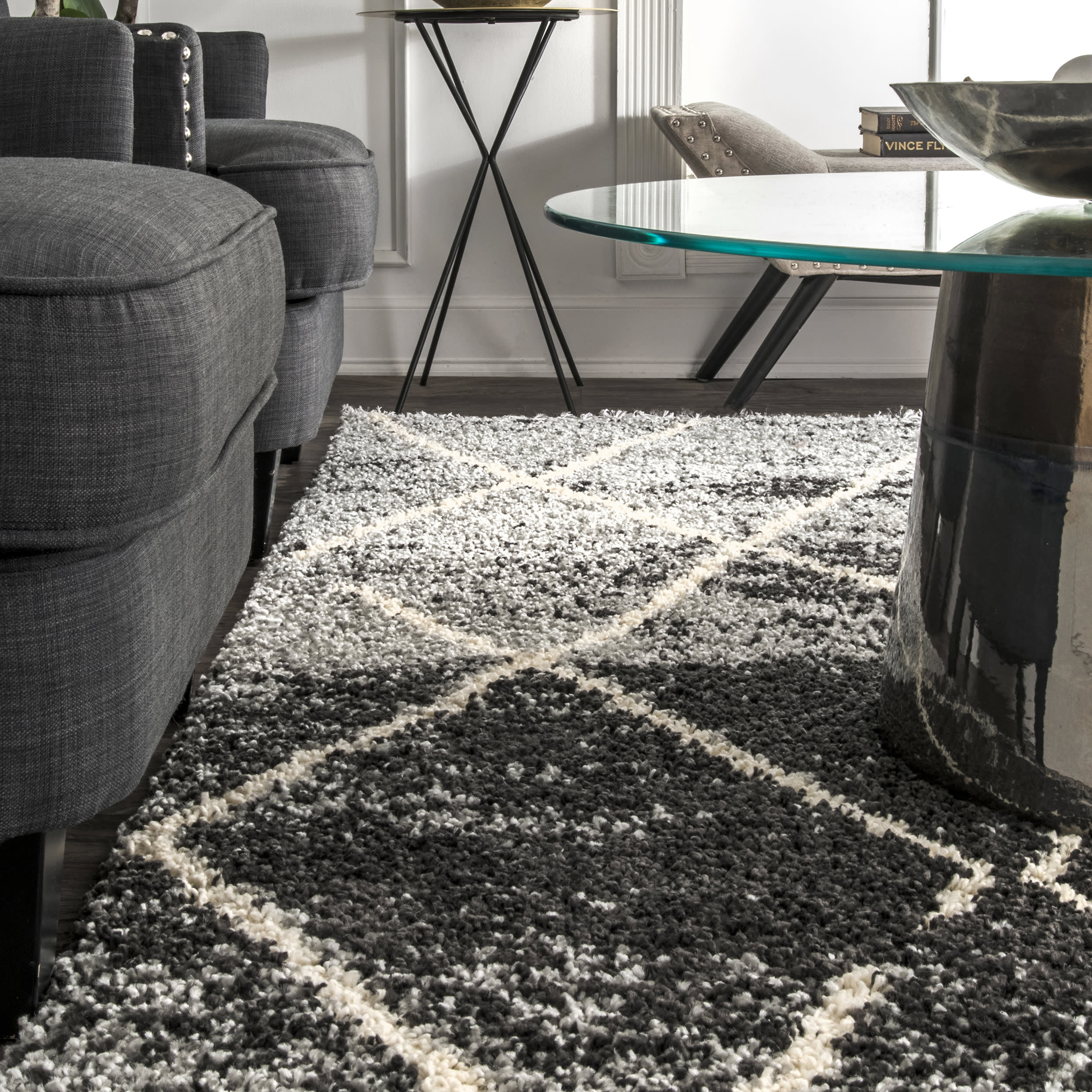 Striped Moroccan Trellis Tassel Rug | Black - Image 4