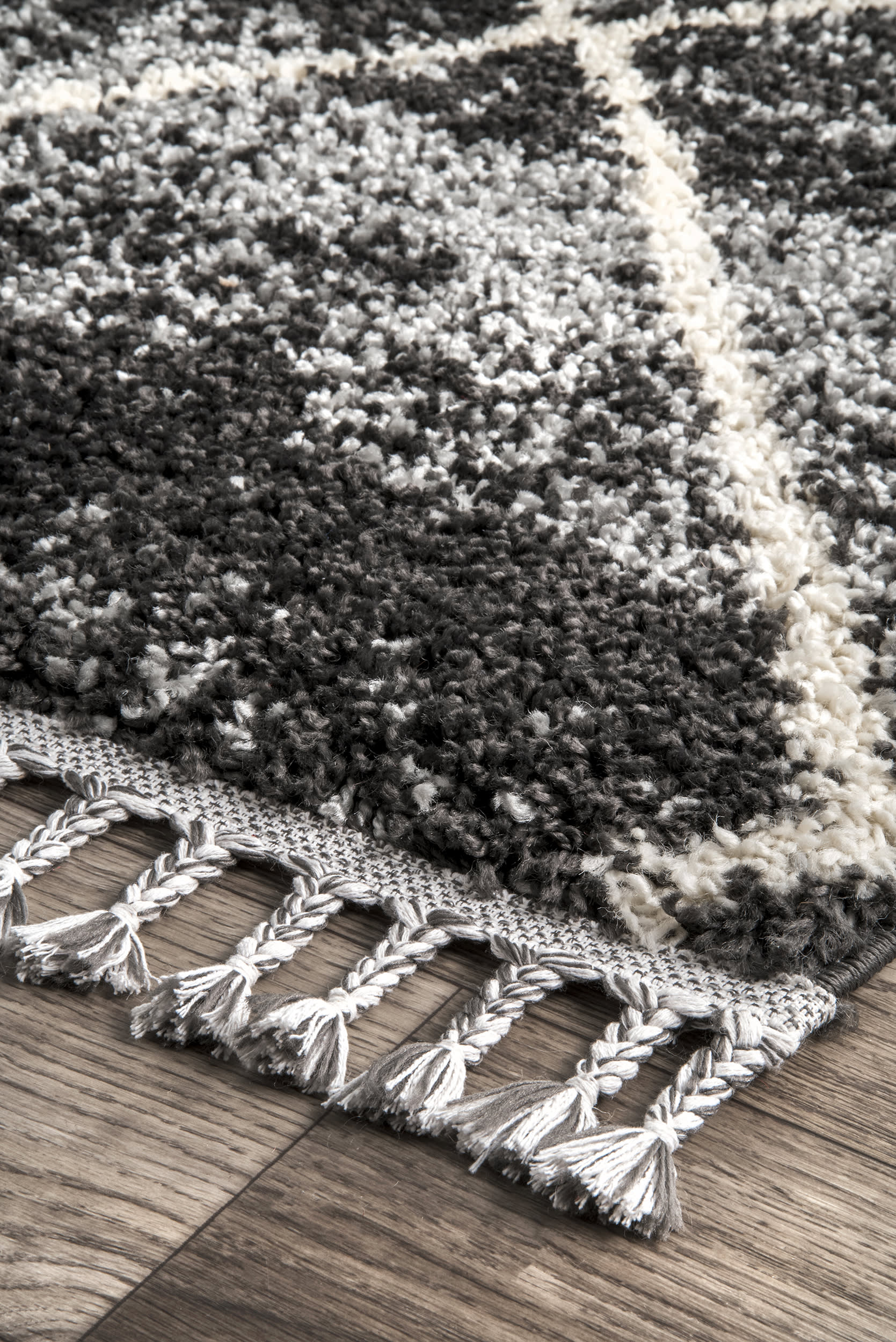 Striped Moroccan Trellis Tassel Rug | Black - Image 5