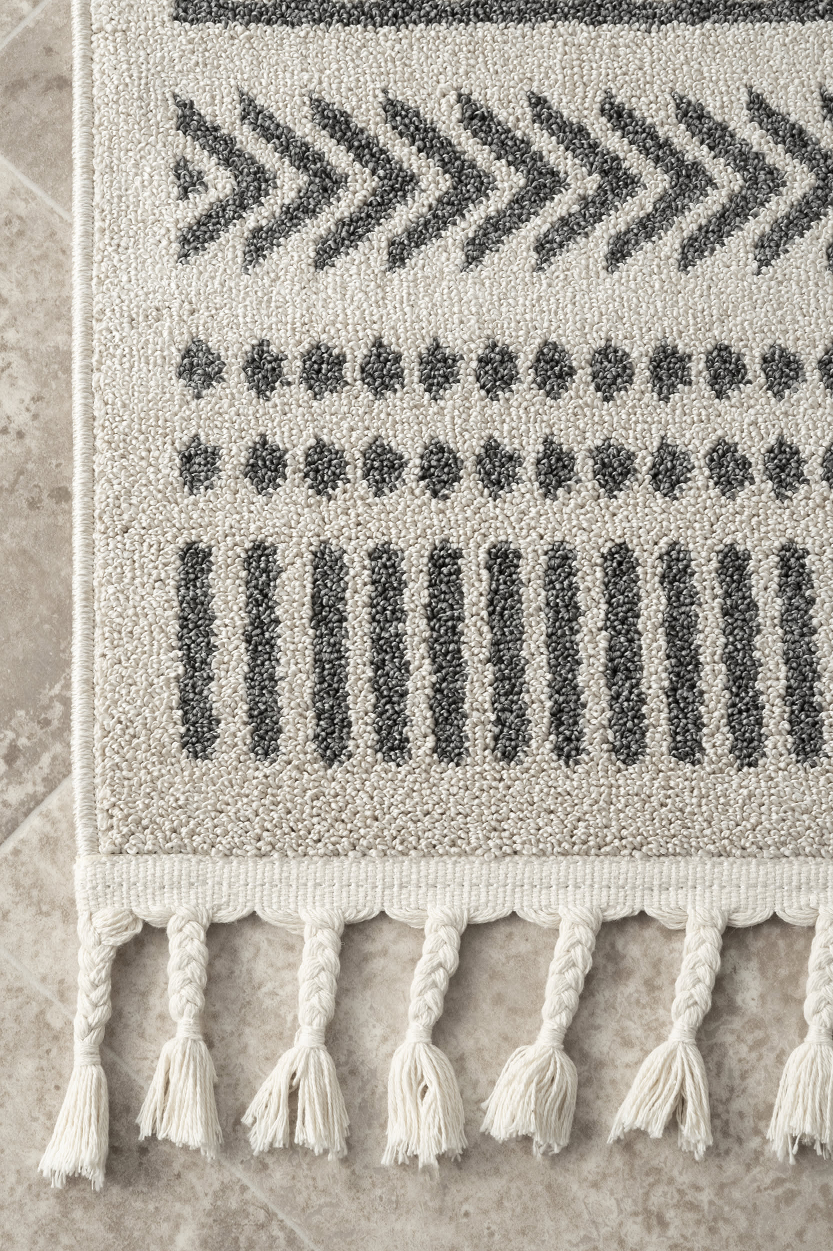 Stripes Tassel Rug | Beige - Image 3