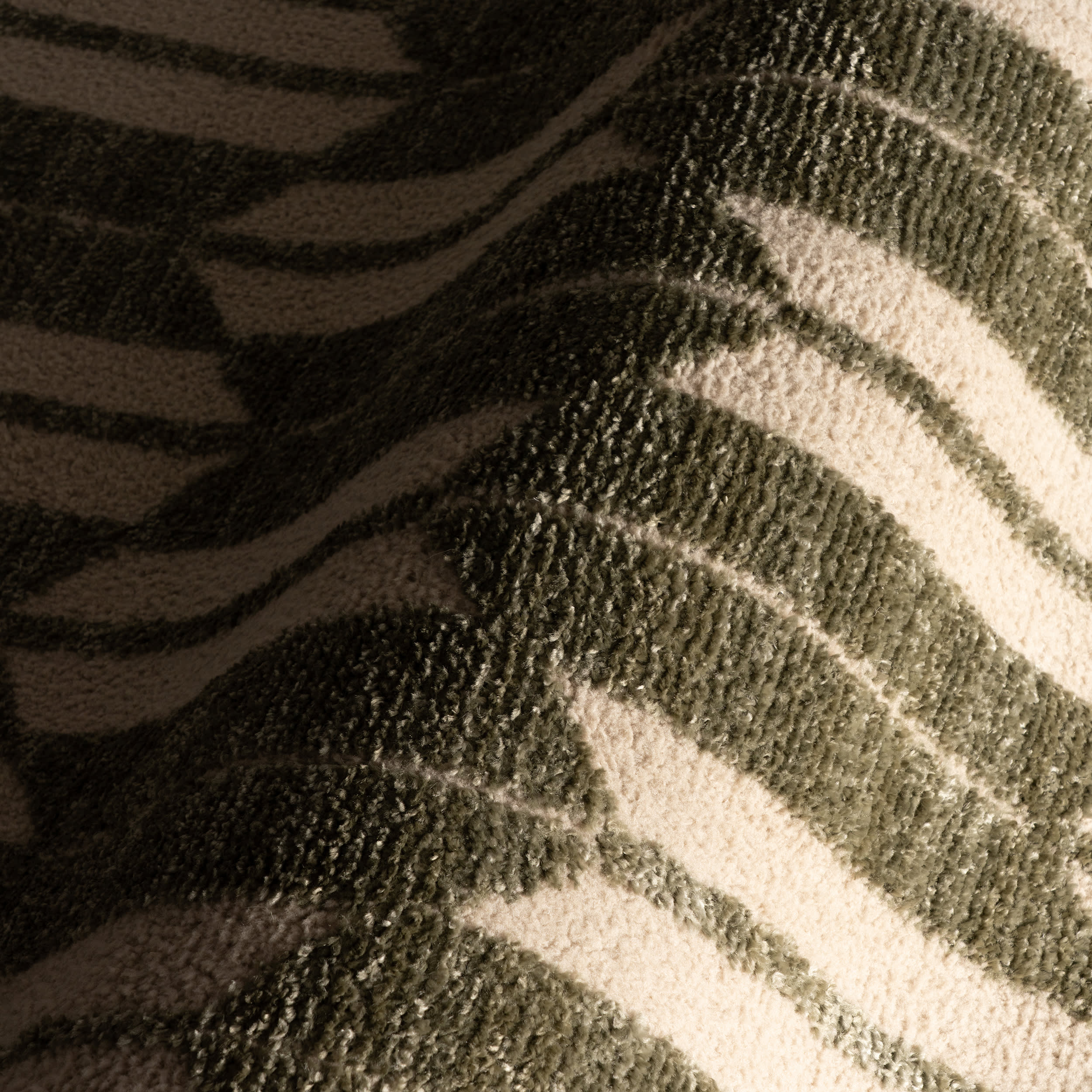 Suba Transitional Geometric Rug | Green - Image 3