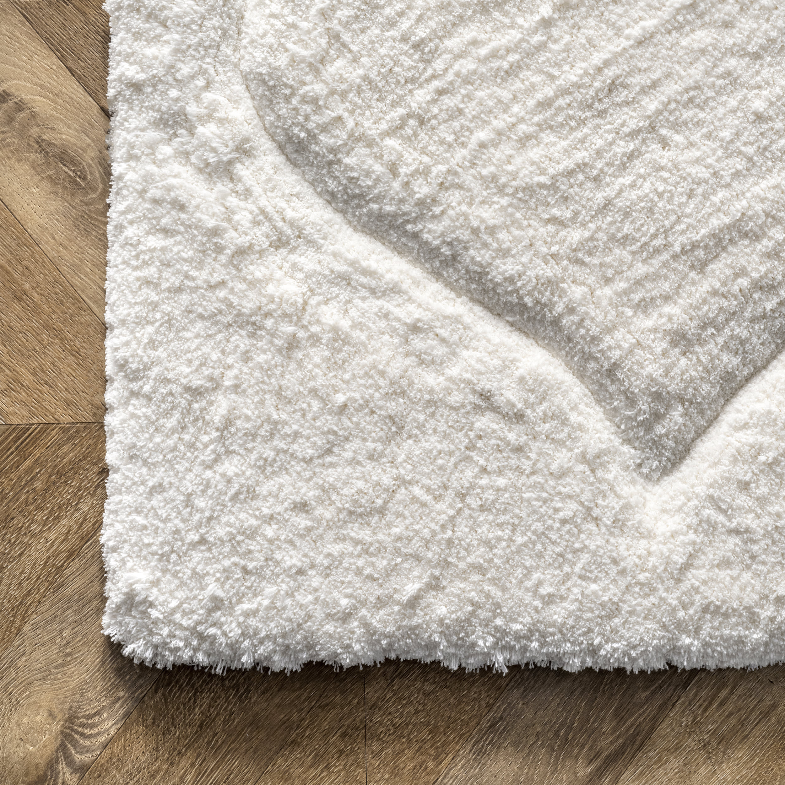 Super Soft Luxury Shag with Carved Trellis Rug | White - Image 3