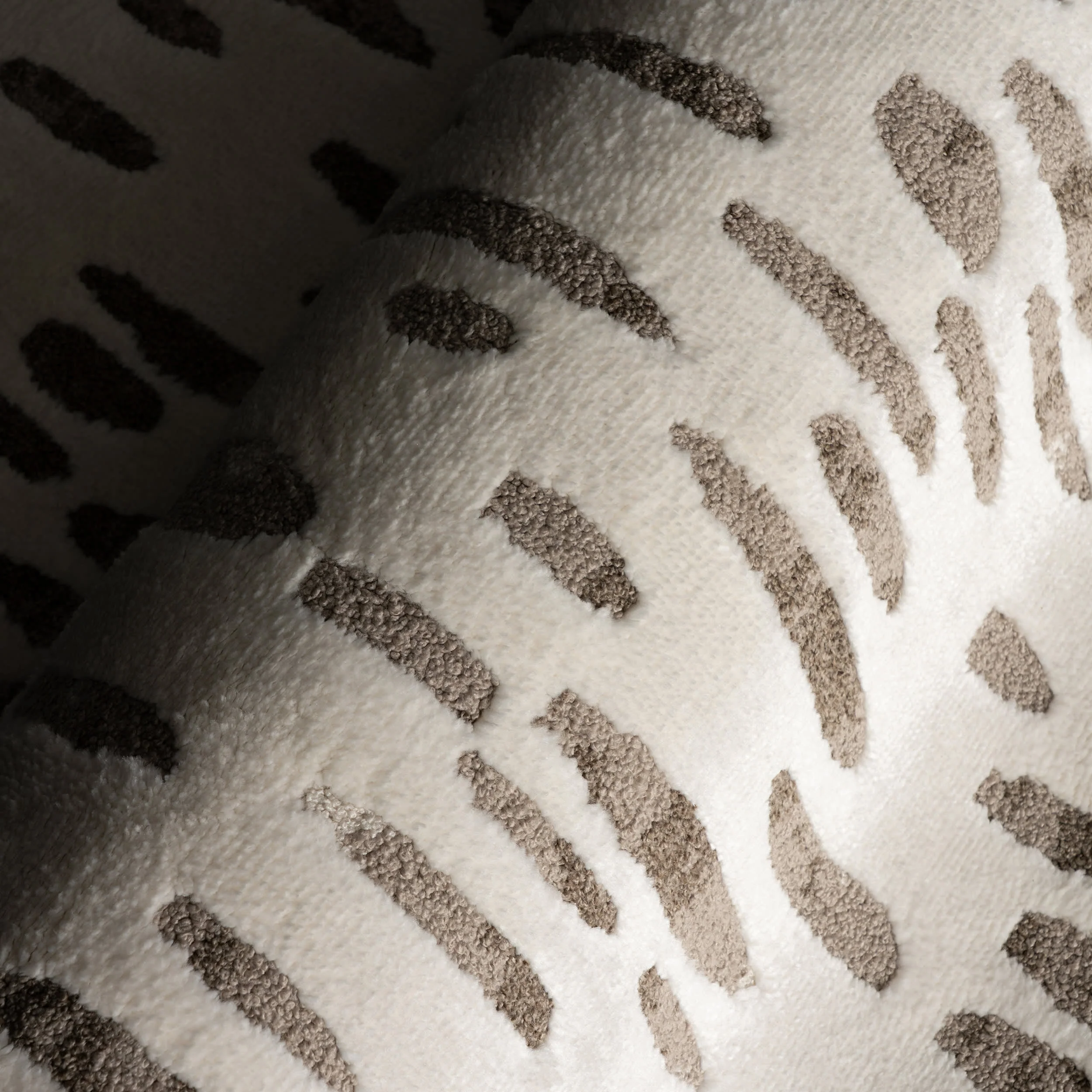 Susurrus Modern Polka Dot Rug | Ivory - Image 3