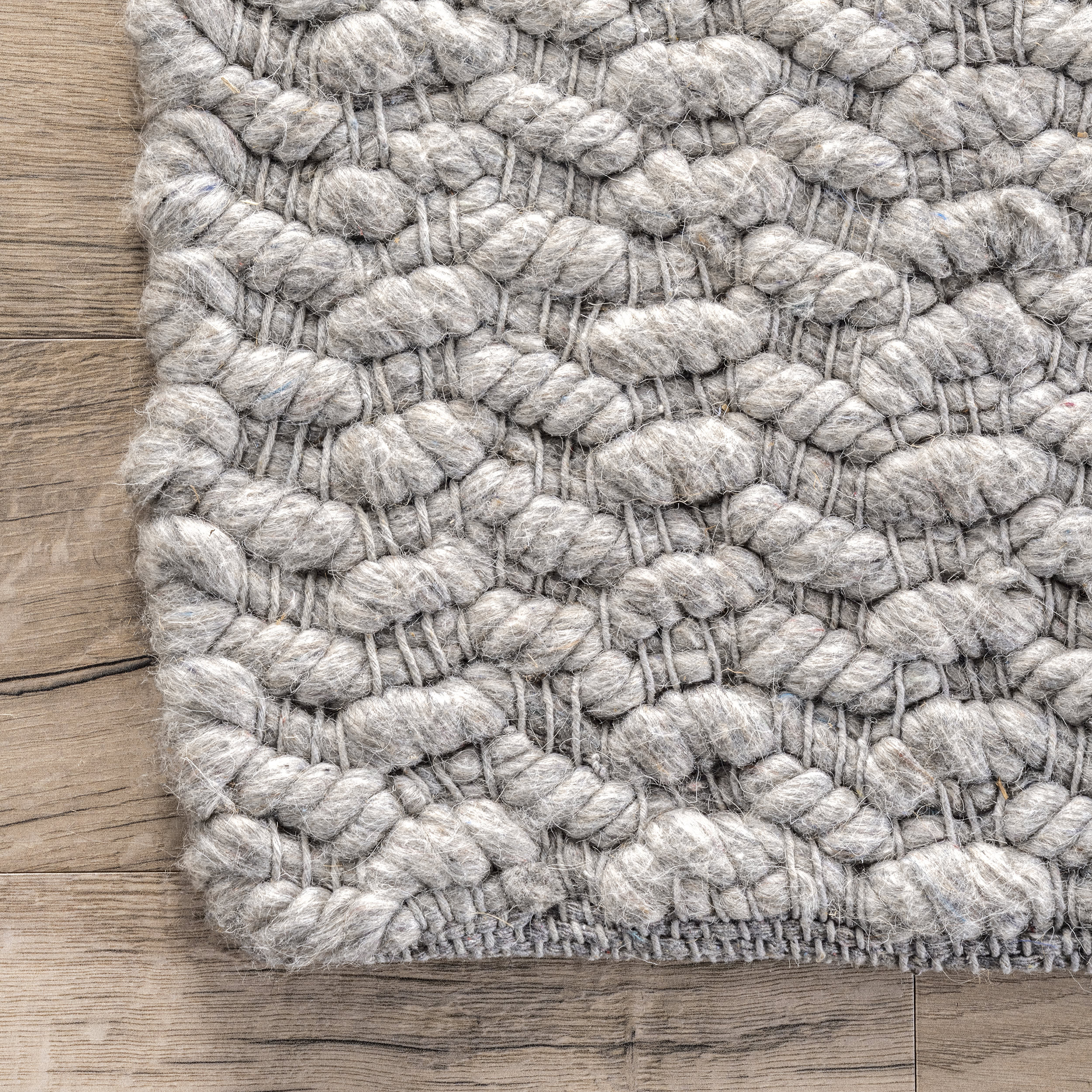 Sutton Solid Chevron Rug | Grey - Image 3