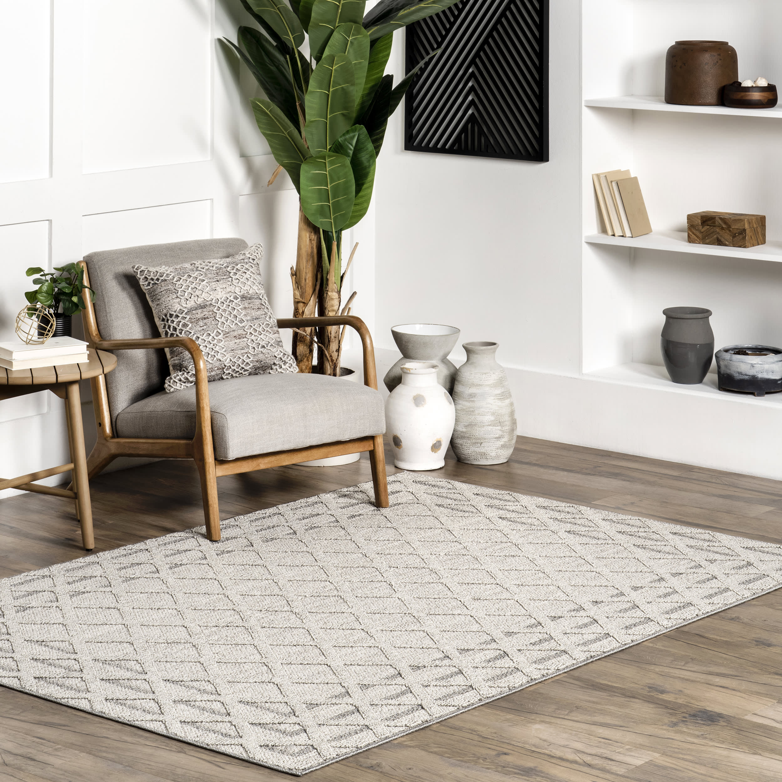 Tahavi Trellis Bordered Rug | Grey - Image 2