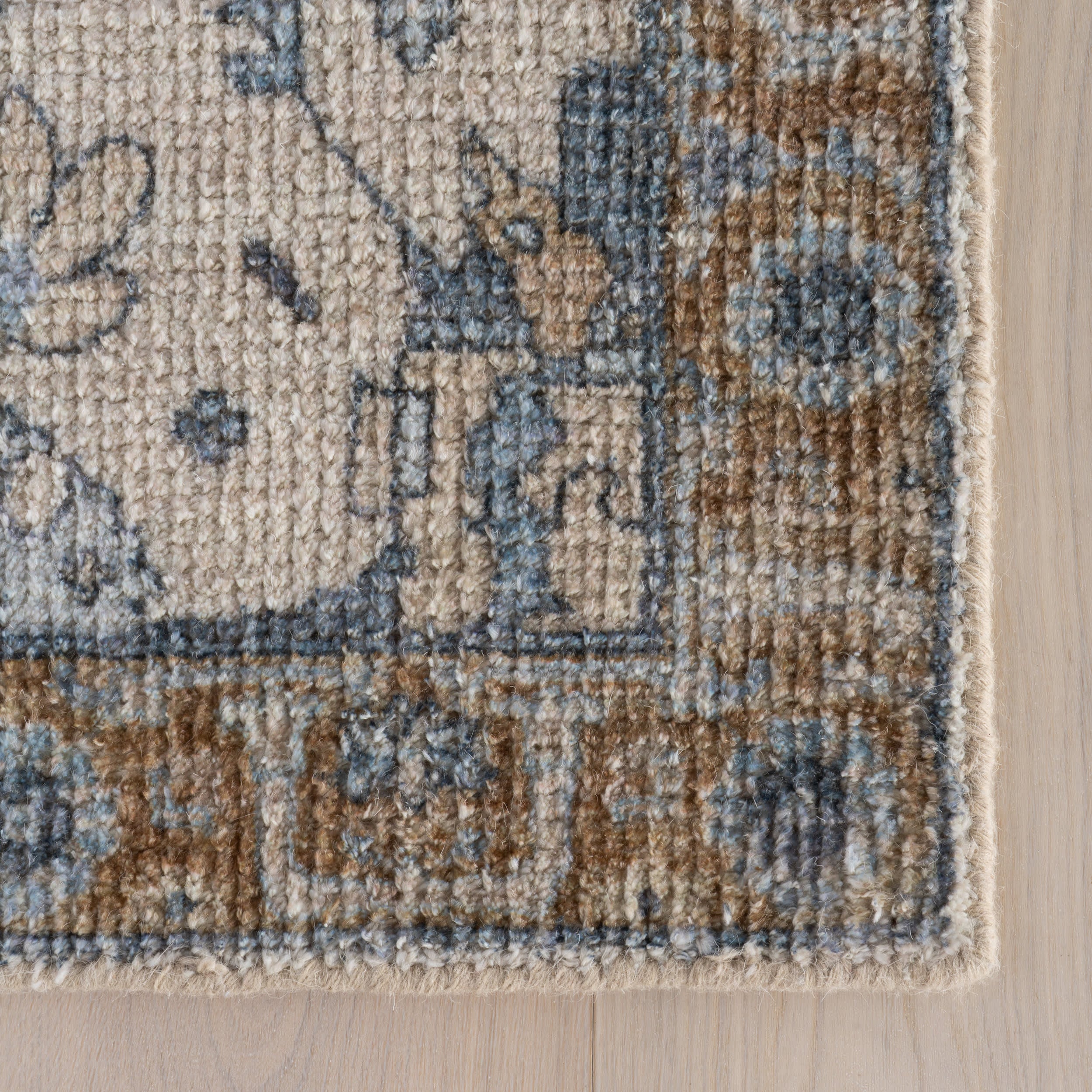 Tavi Hand Tufted Wool-Blend Rug | Ivory - Image 4