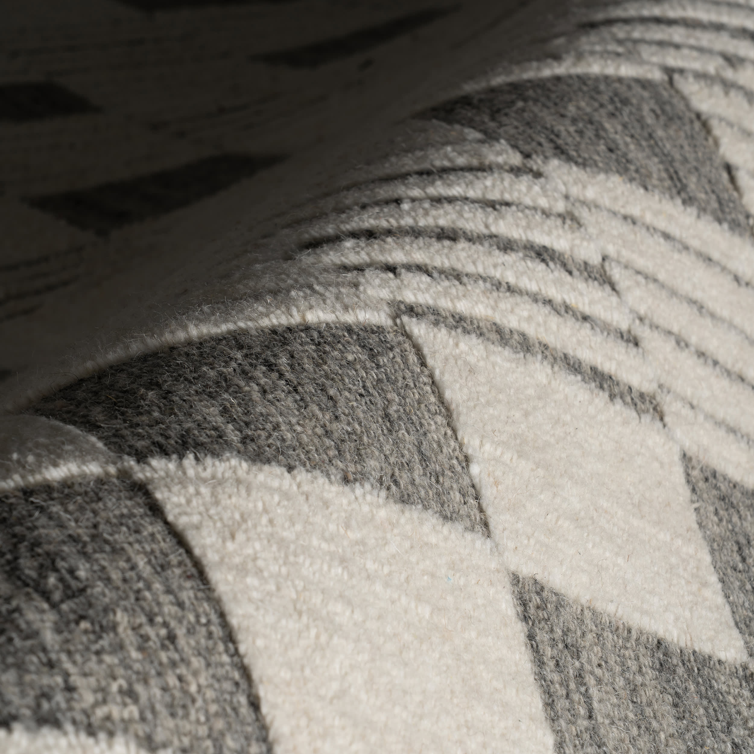 Tesia Hand Woven Wool Rug | Ivory - Image 3