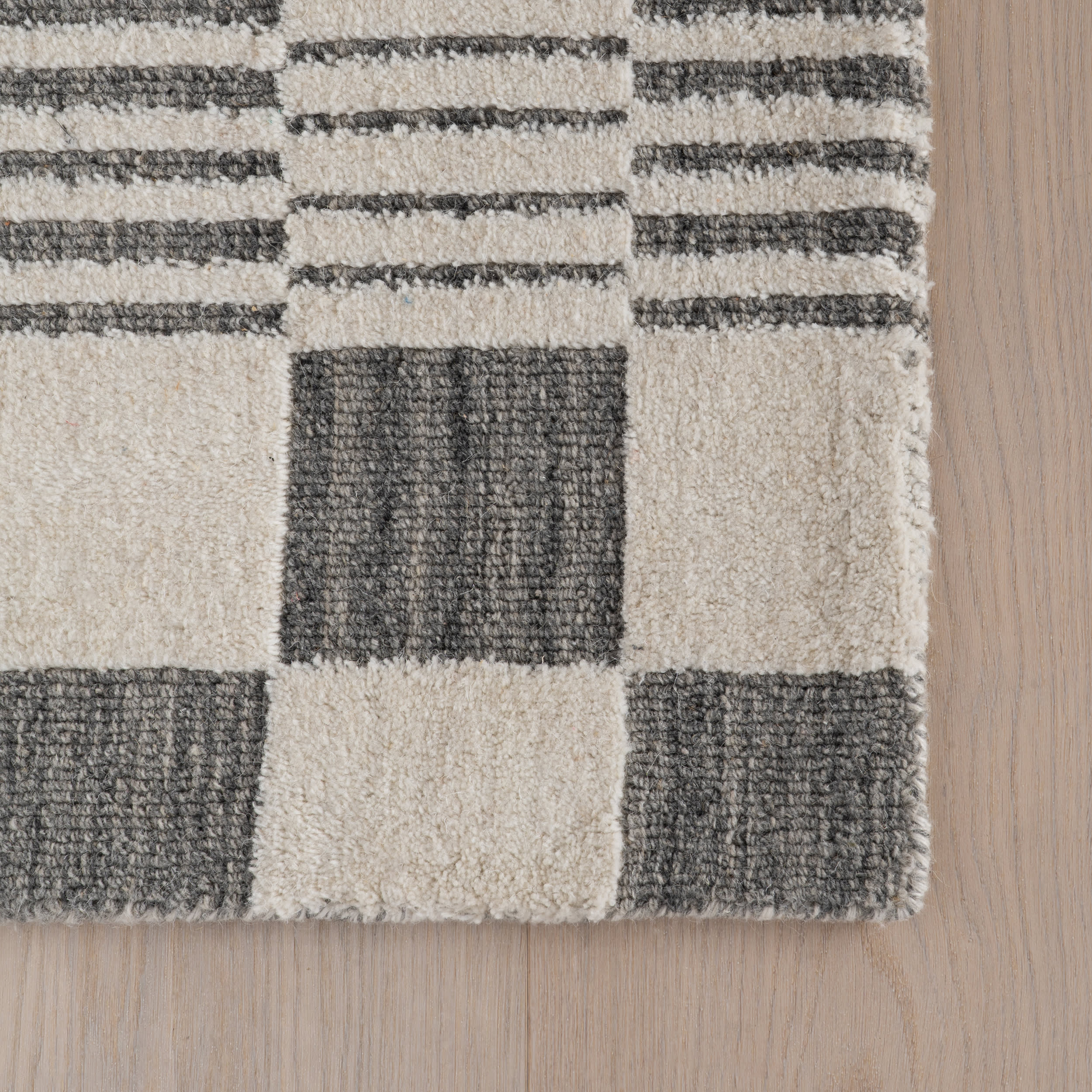 Tesia Hand Woven Wool Rug | Ivory - Image 4