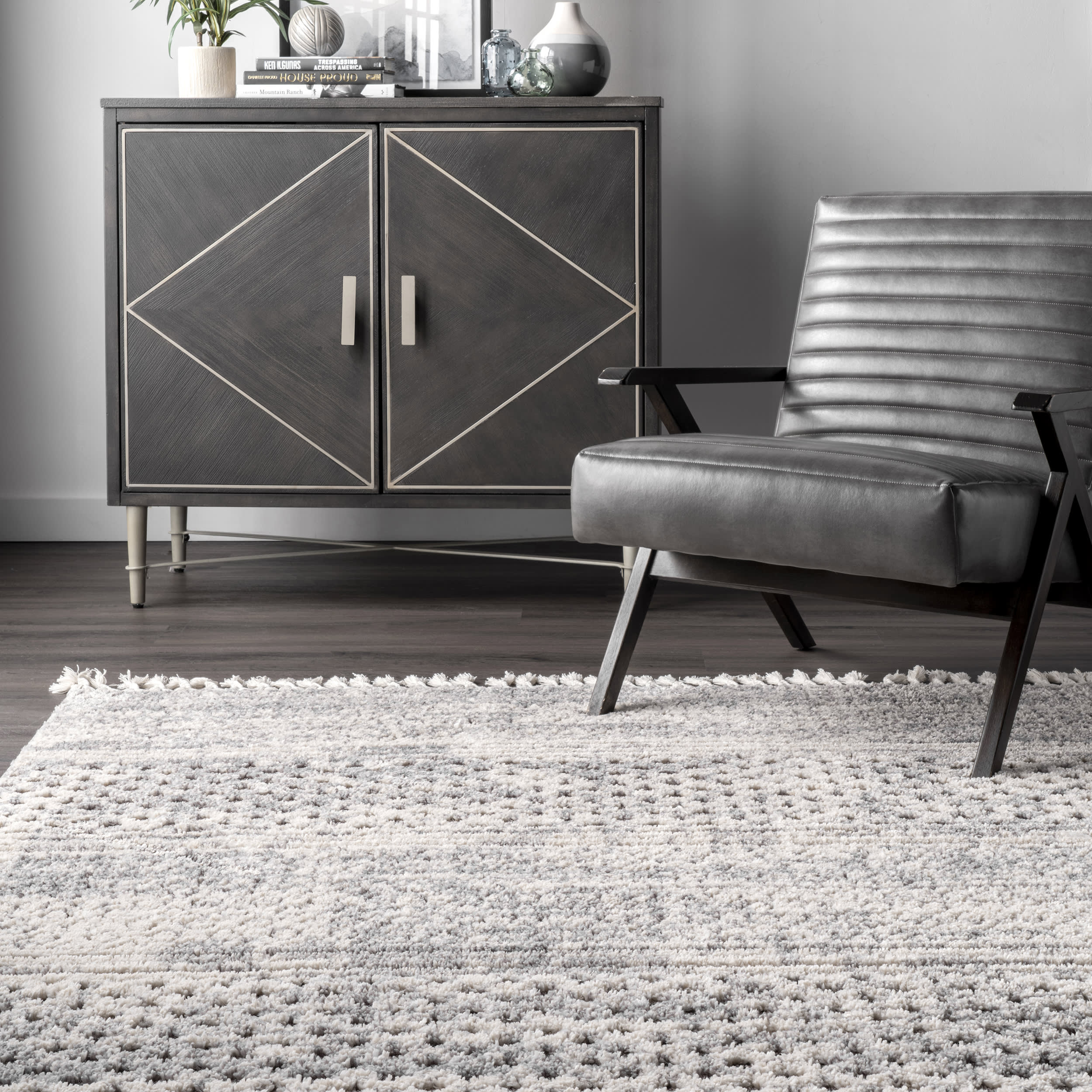 Textured Cloudy Sky Rug | Grey - Image 4