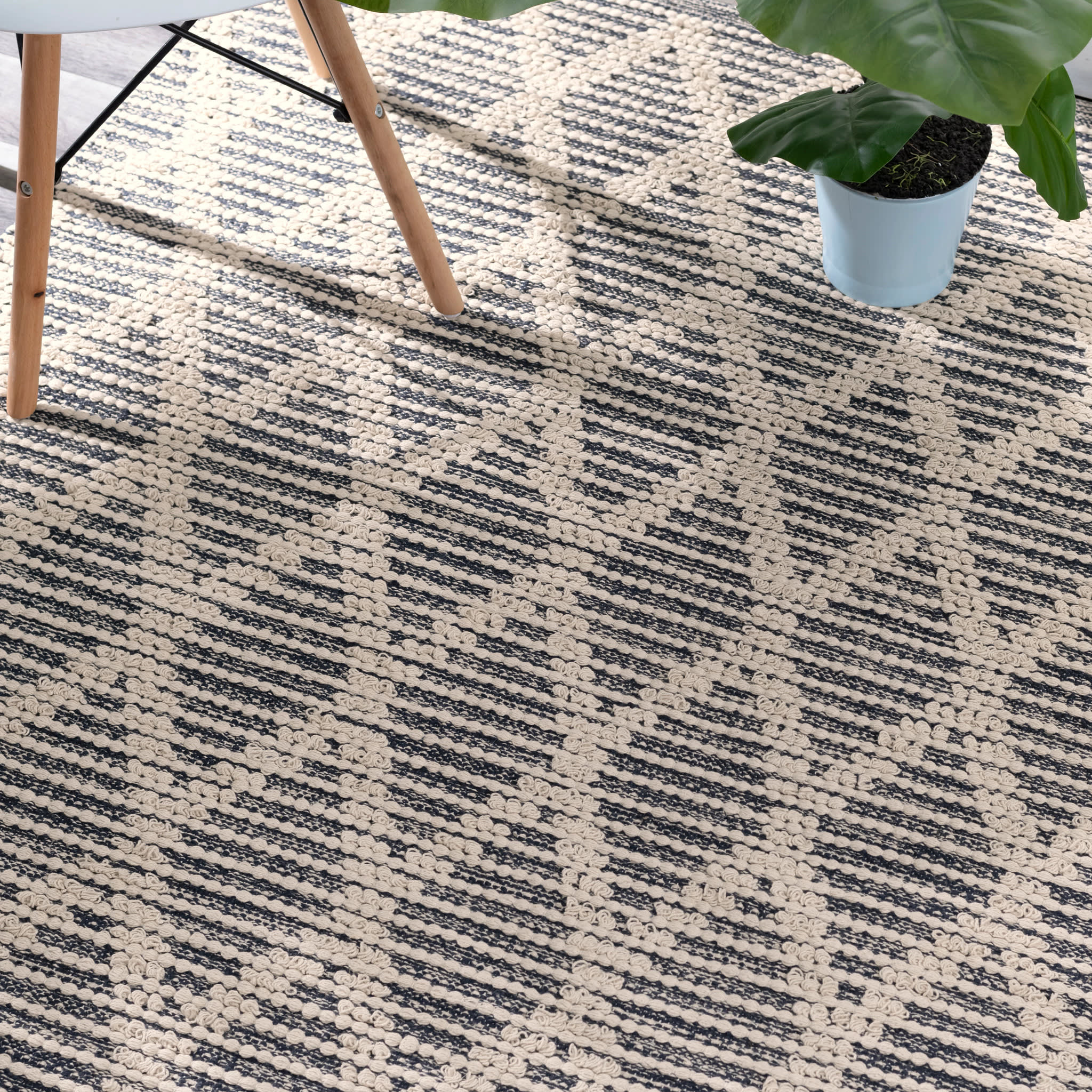 Textured Diamond Handwoven Cotton Rug | Blue/Ivory - Image 3