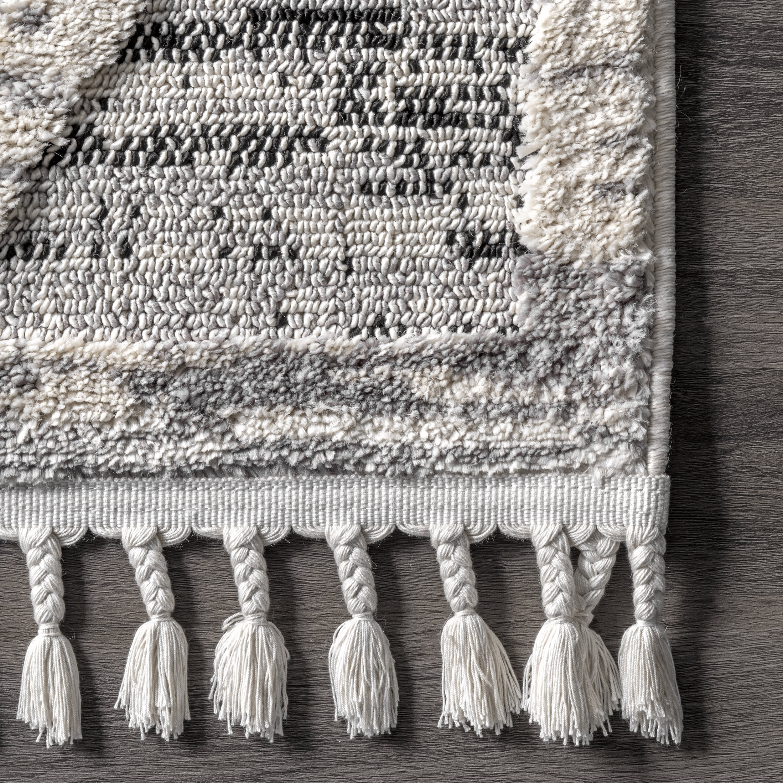 Textured Diamond Trellis Rug | Grey - Image 3