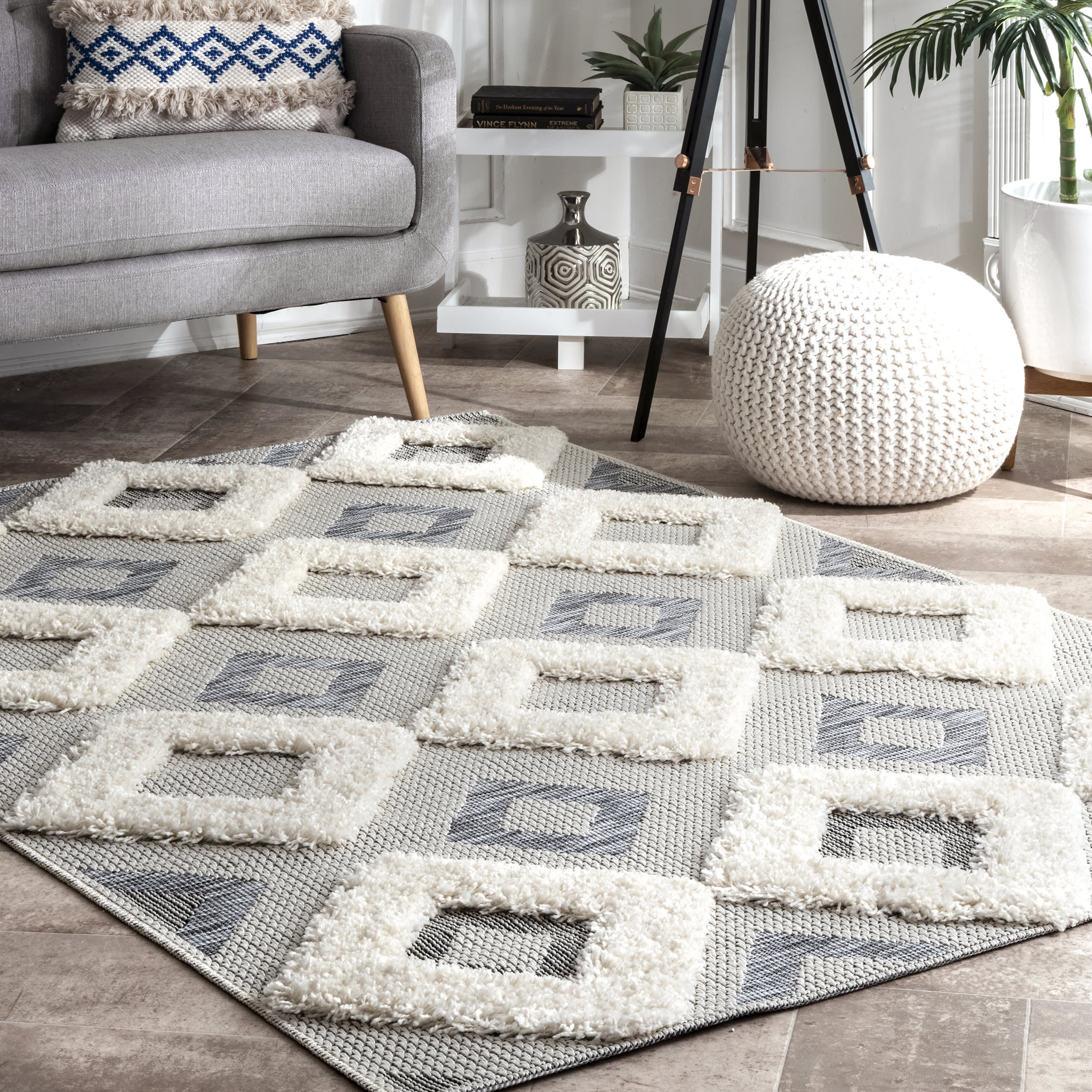 Textured Diamond Trellis Rug | Off White - Image 2