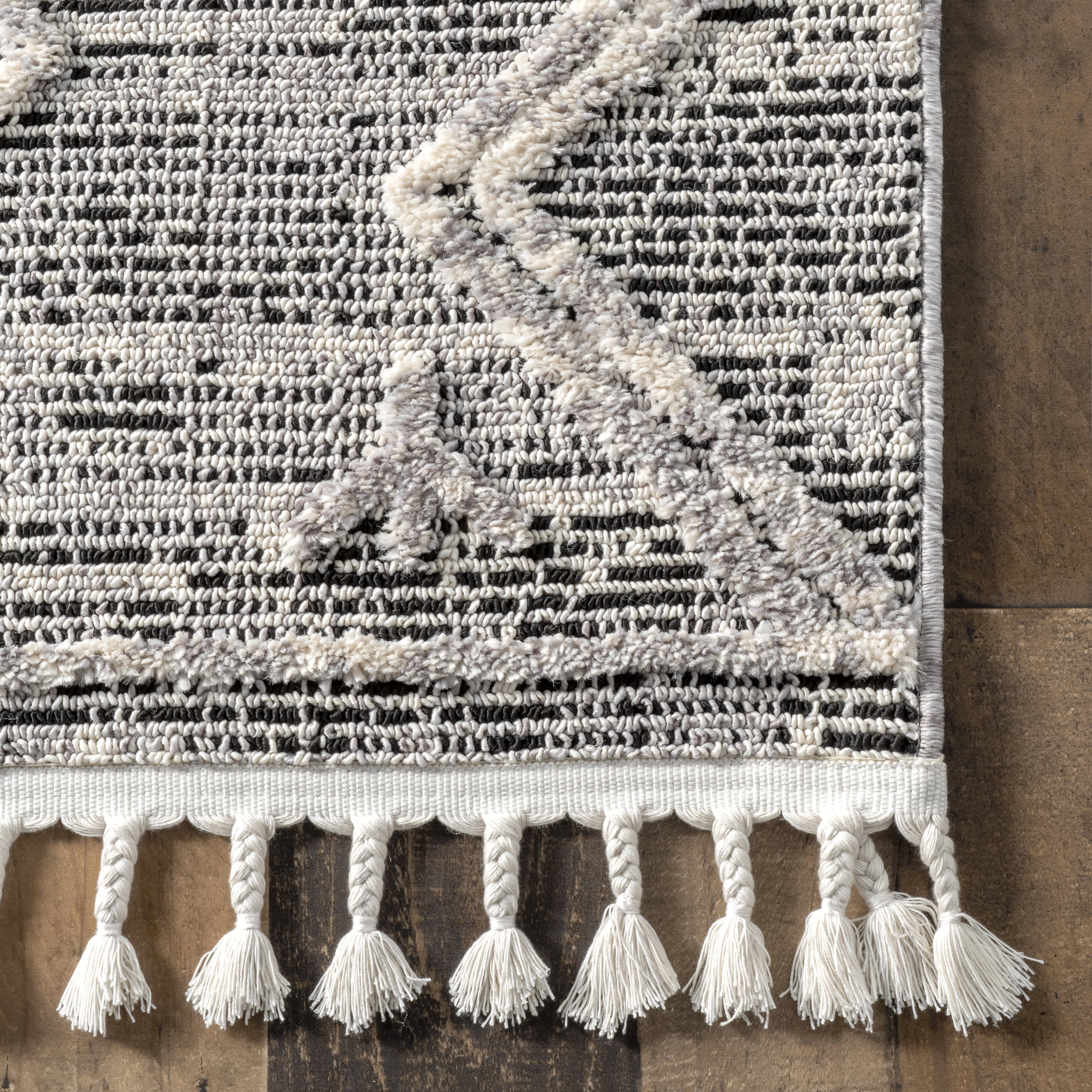 Textured Helix Trellis Rug | Grey - Image 3