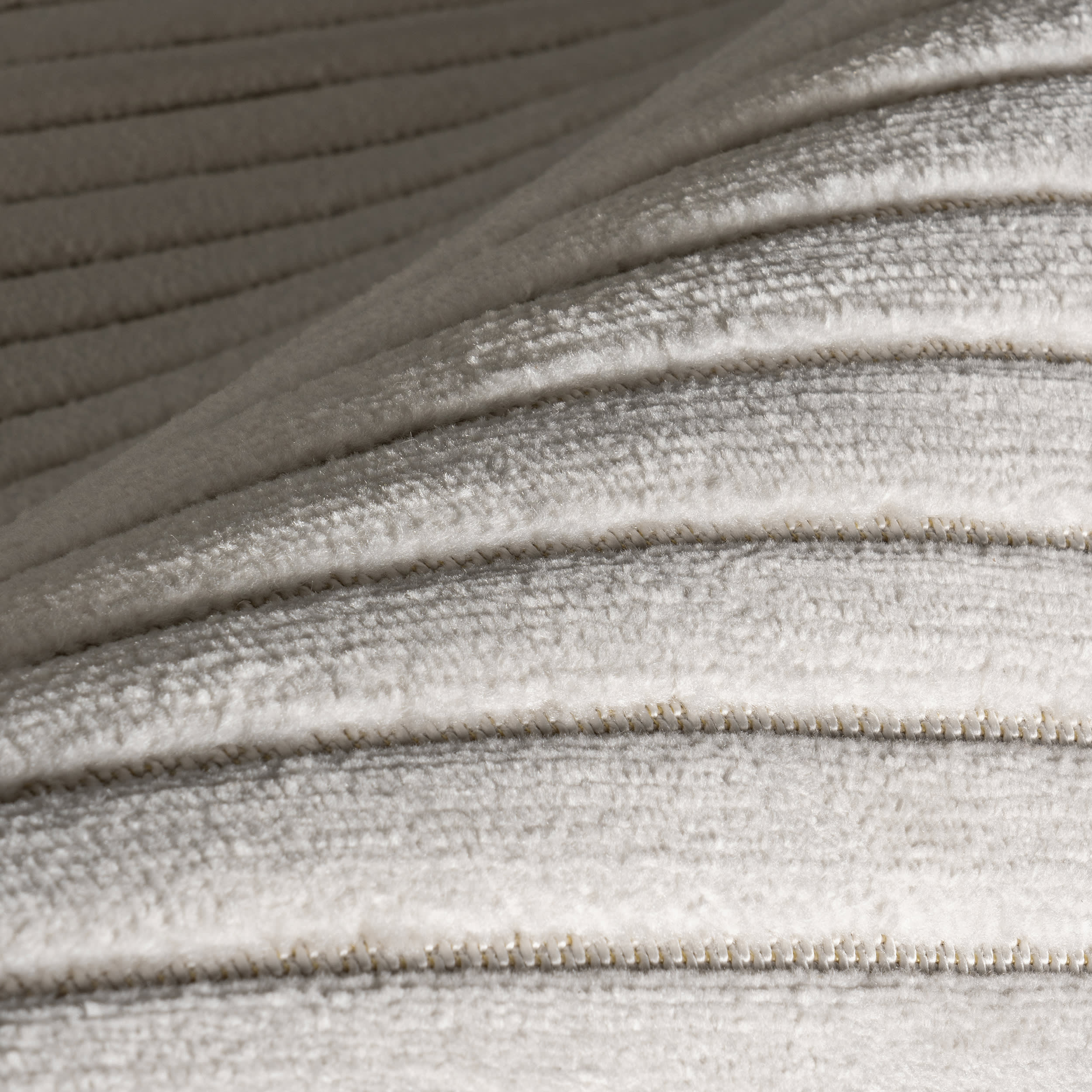 Serra Indoor/Outdoor Rug | Cream - Image 3