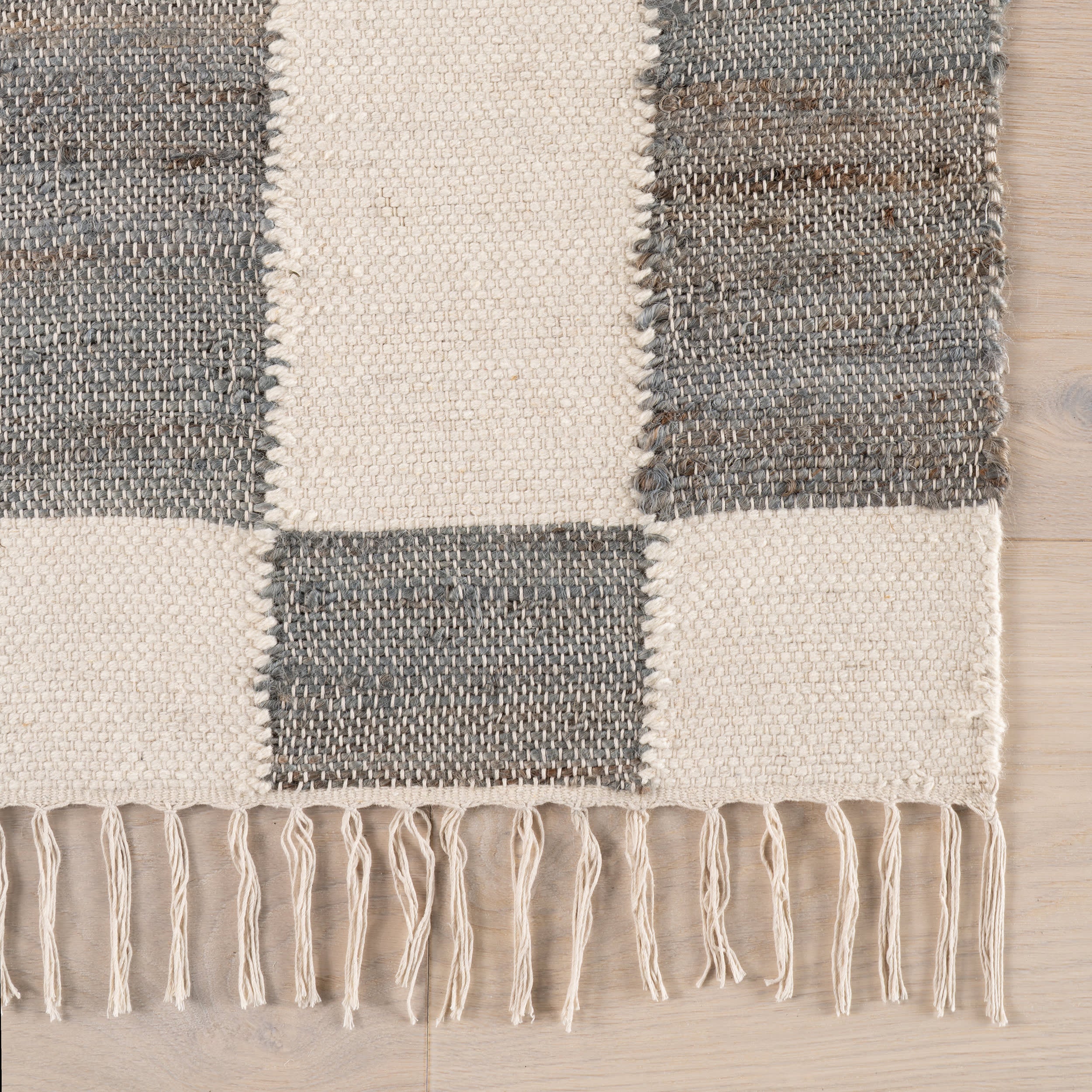 Tierra Jute Modern Farmhouse Rug | Charcoal - Image 4