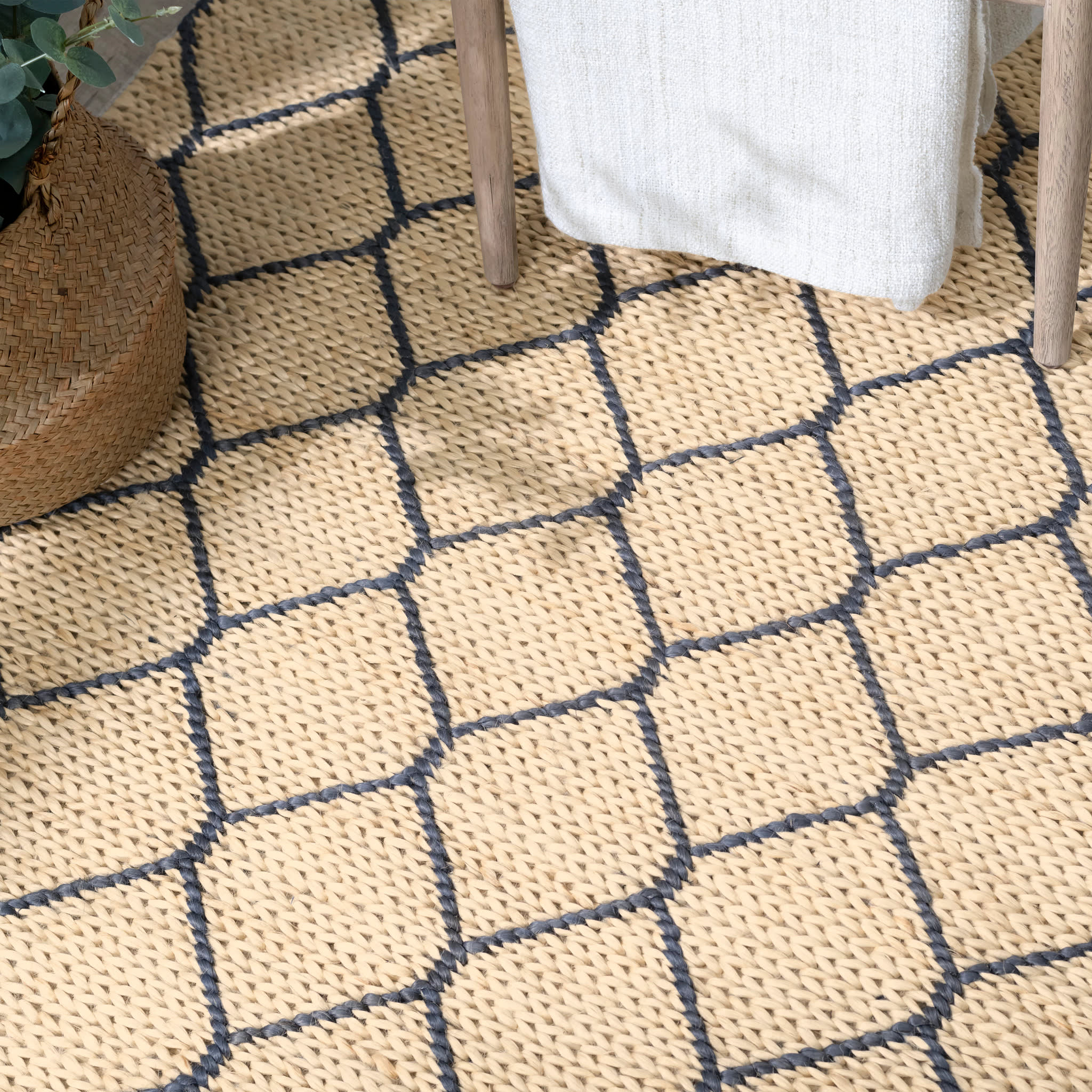 Tiles Handwoven Jute Rug | Navy - Image 4