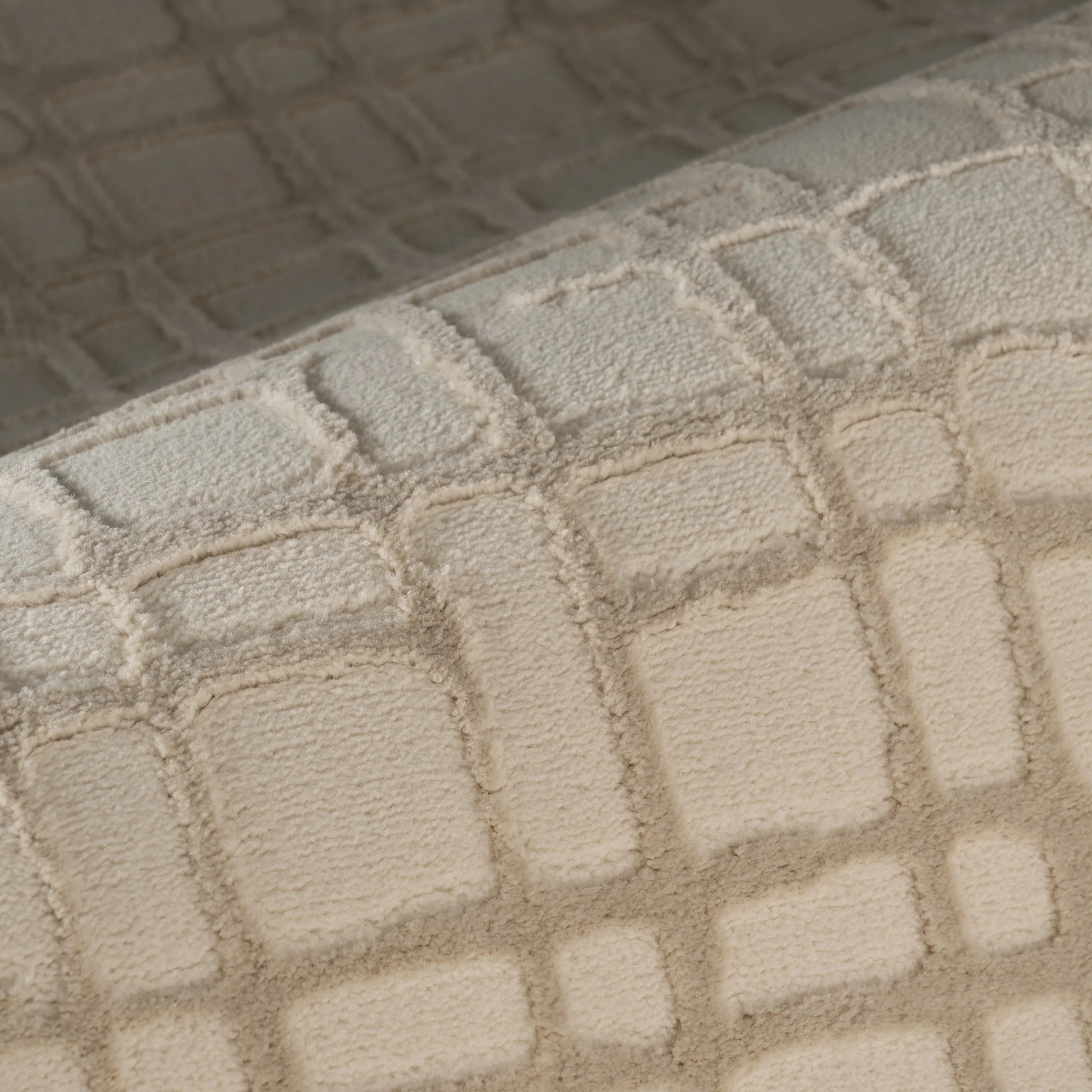 Tinisa Abstract Grid Plush Textured Washable Rug | Cream - Image 3