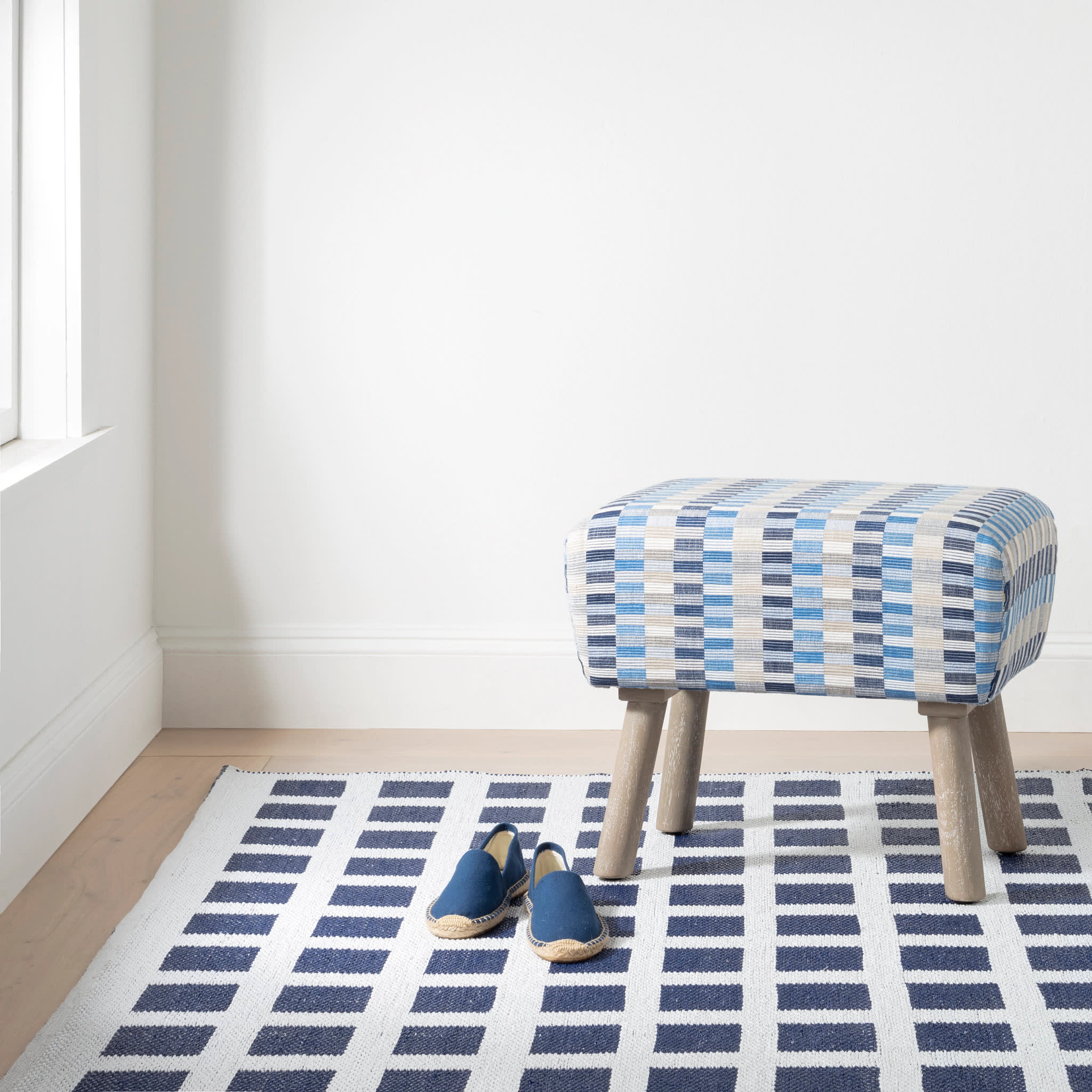 Titto Handwoven Indoor/Outdoor Rug | Navy - Image 2