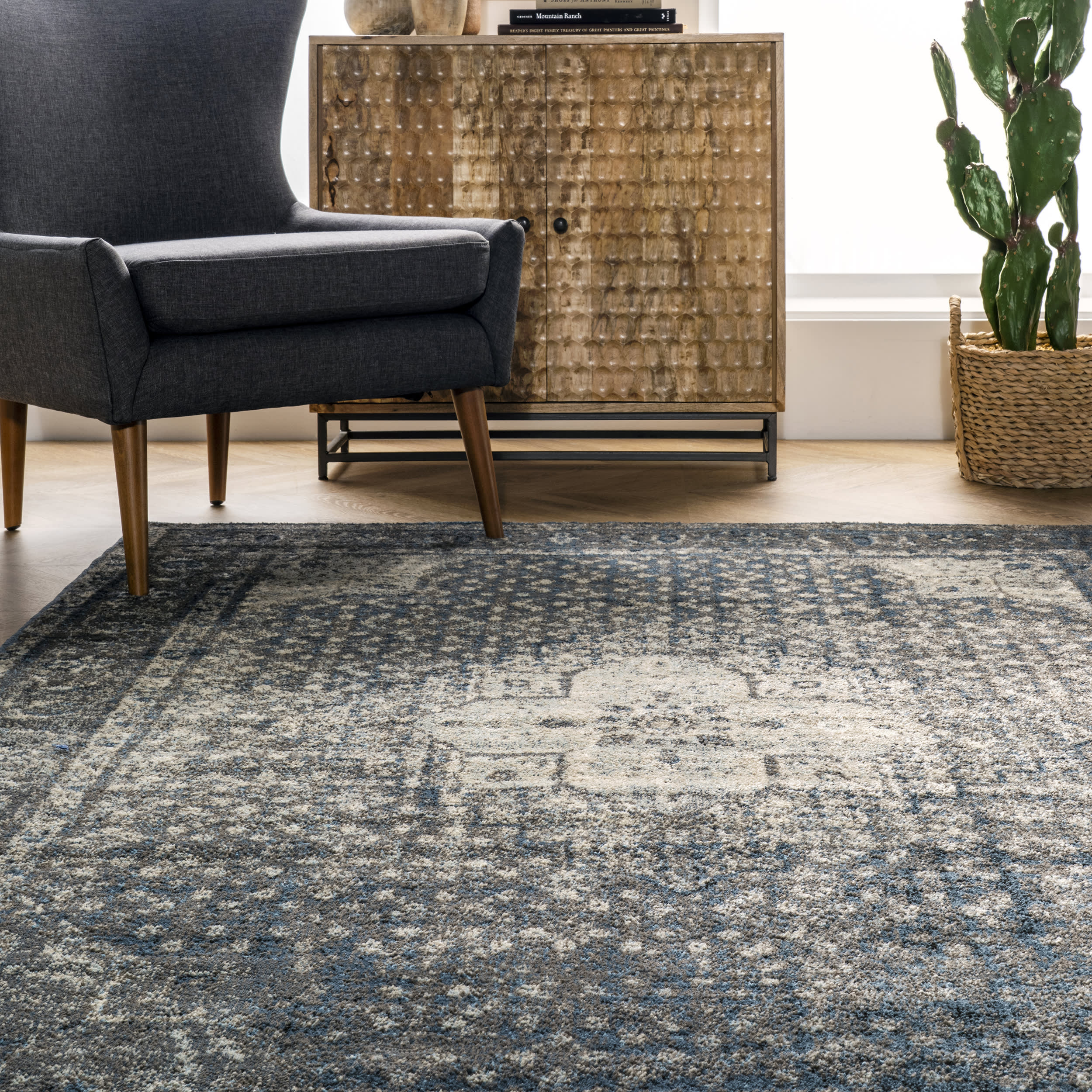 Tracce Vintage Castle Medallion Rug | Slate - Image 4