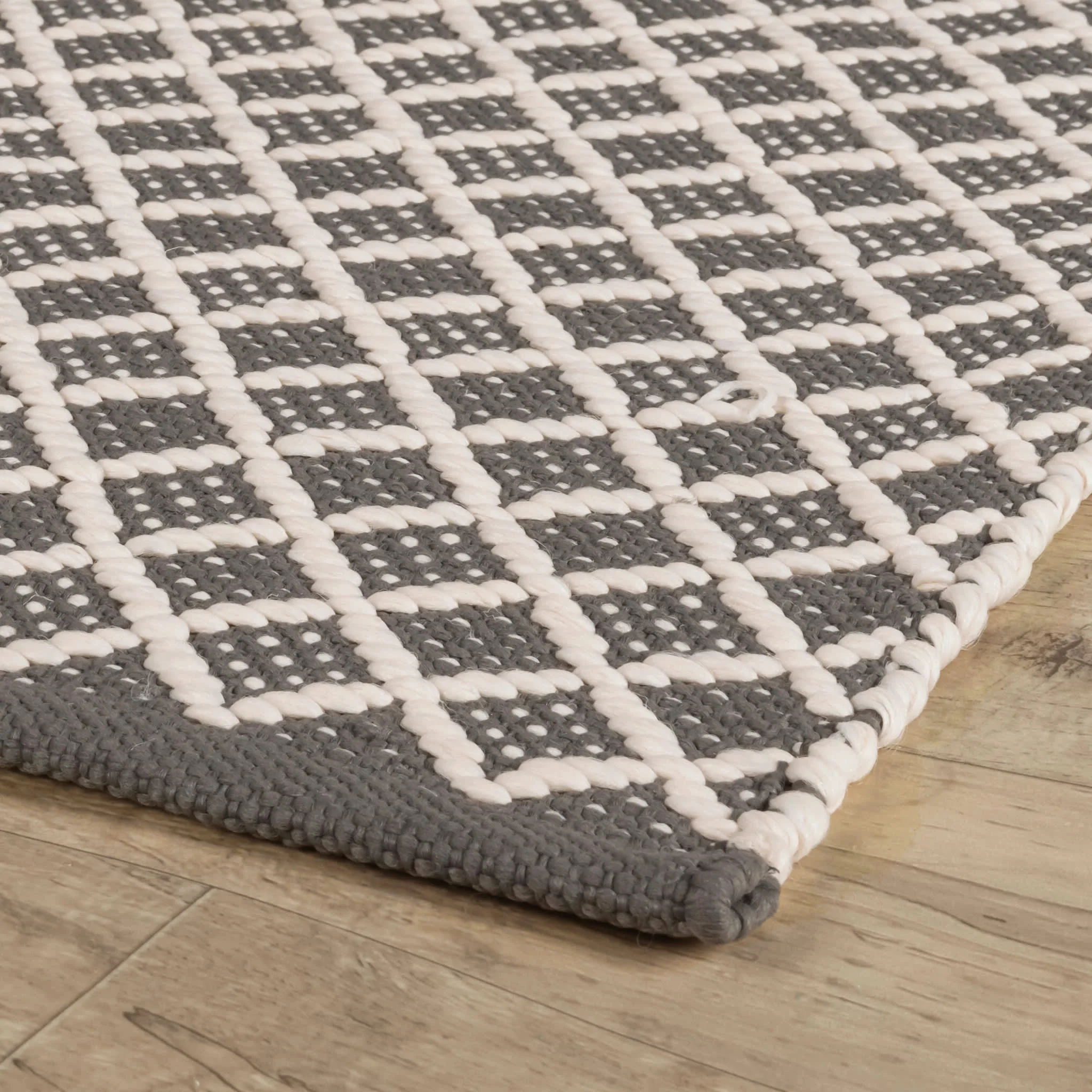 Trellis Handwoven Indoor/Outdoor Rug | Grey - Image 5