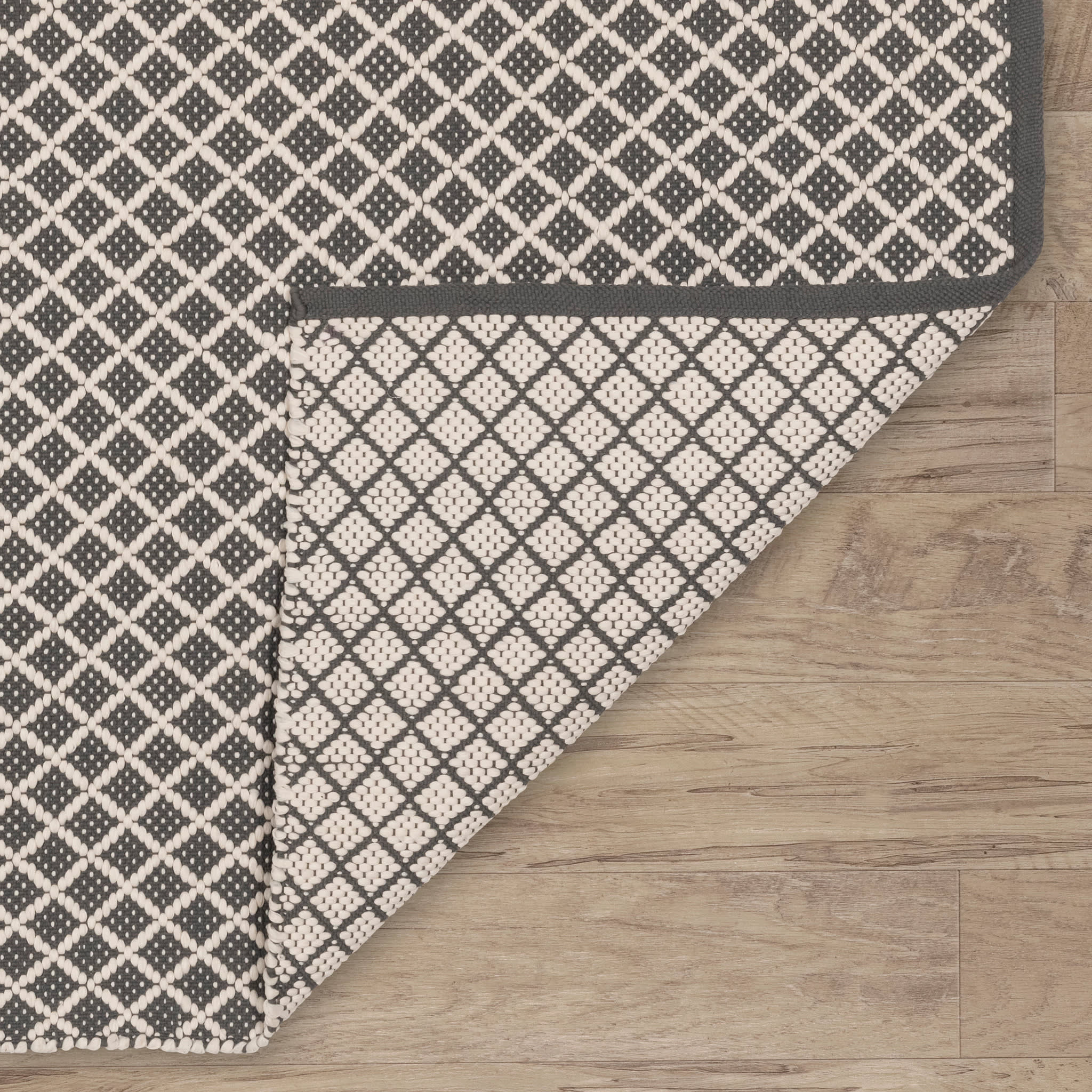 Trellis Handwoven Indoor/Outdoor Rug | Grey - Image 6