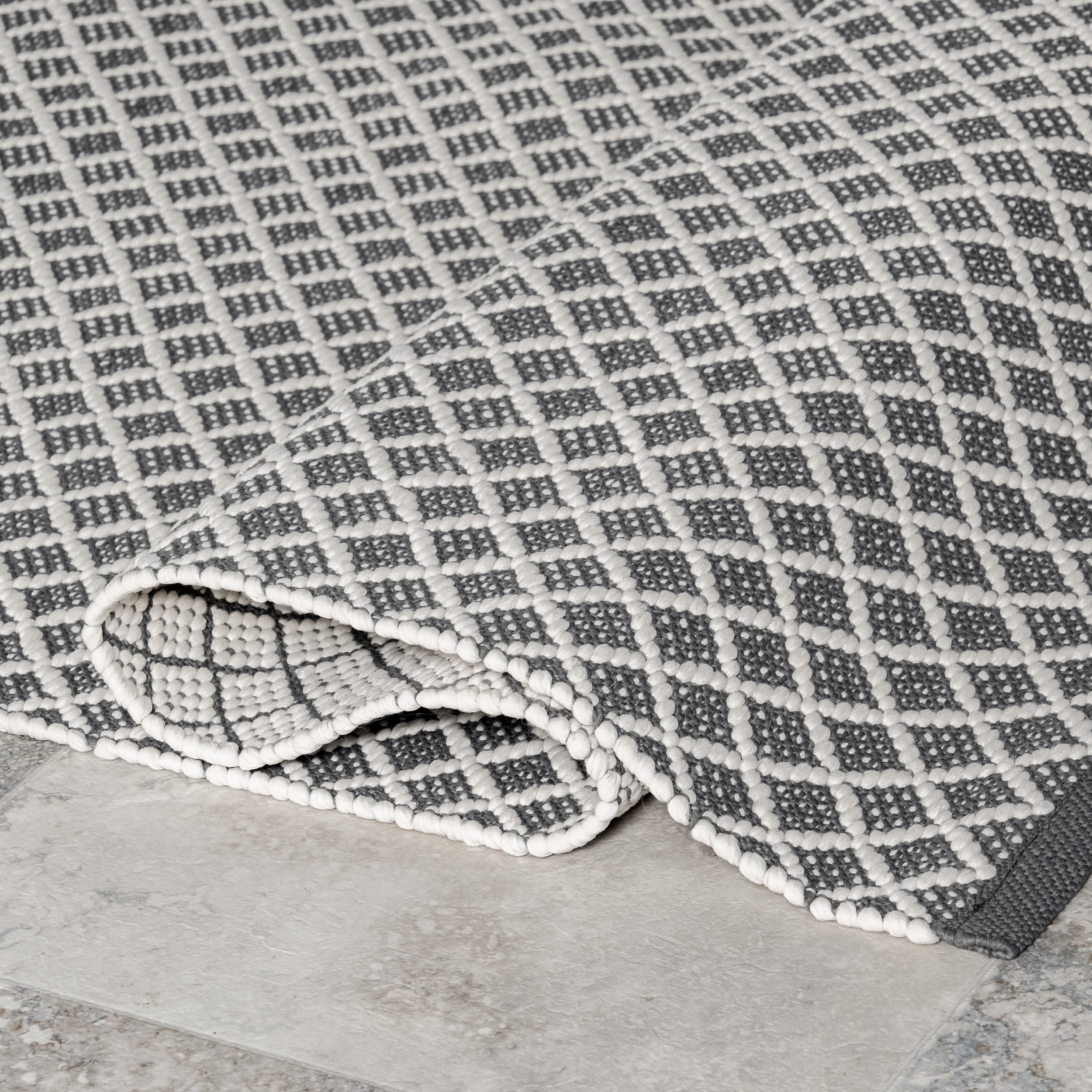 Trellis Handwoven Indoor/Outdoor Rug | Grey - Image 8