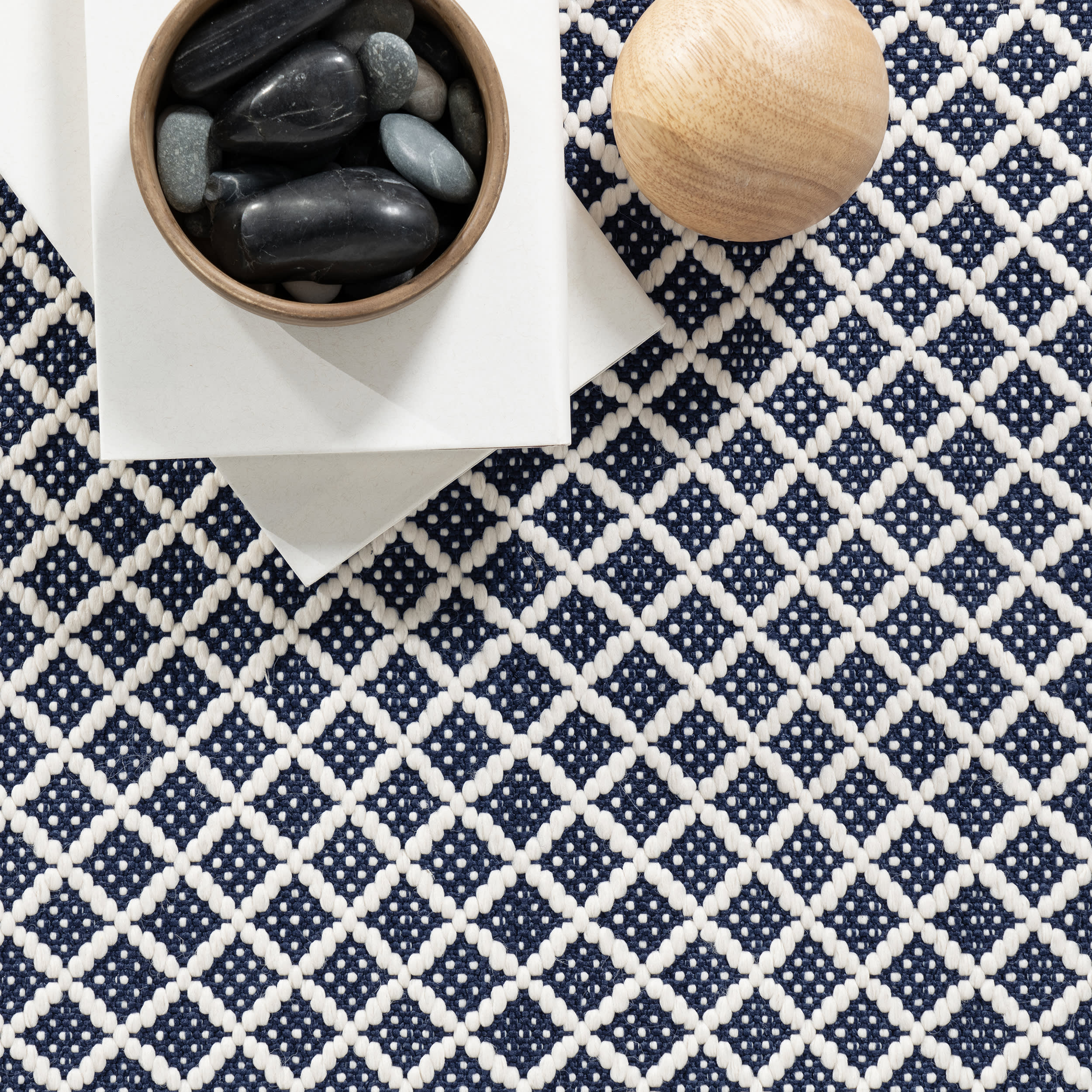 Trellis Handwoven Indoor/Outdoor Rug | Navy - Image 7
